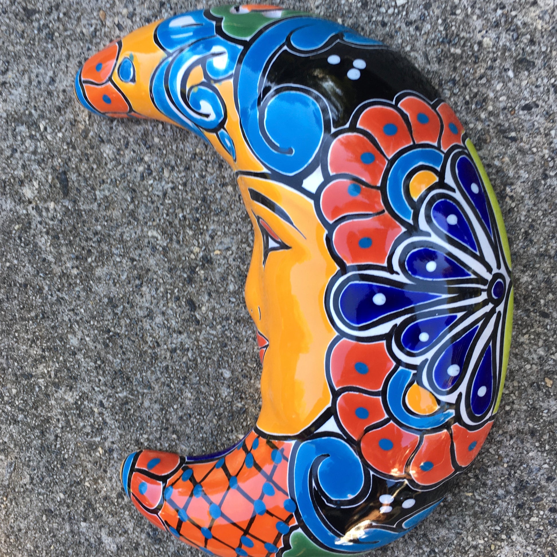 Talavera Moon curved side