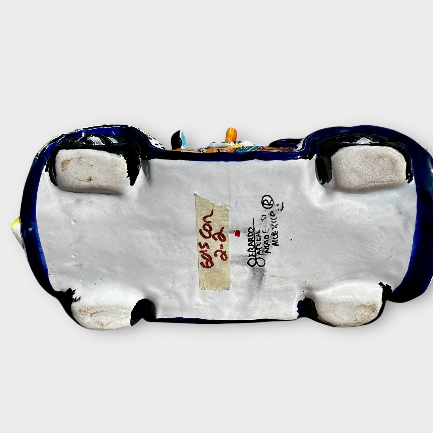 Cruising Catrina‘s in convertible signed bottom