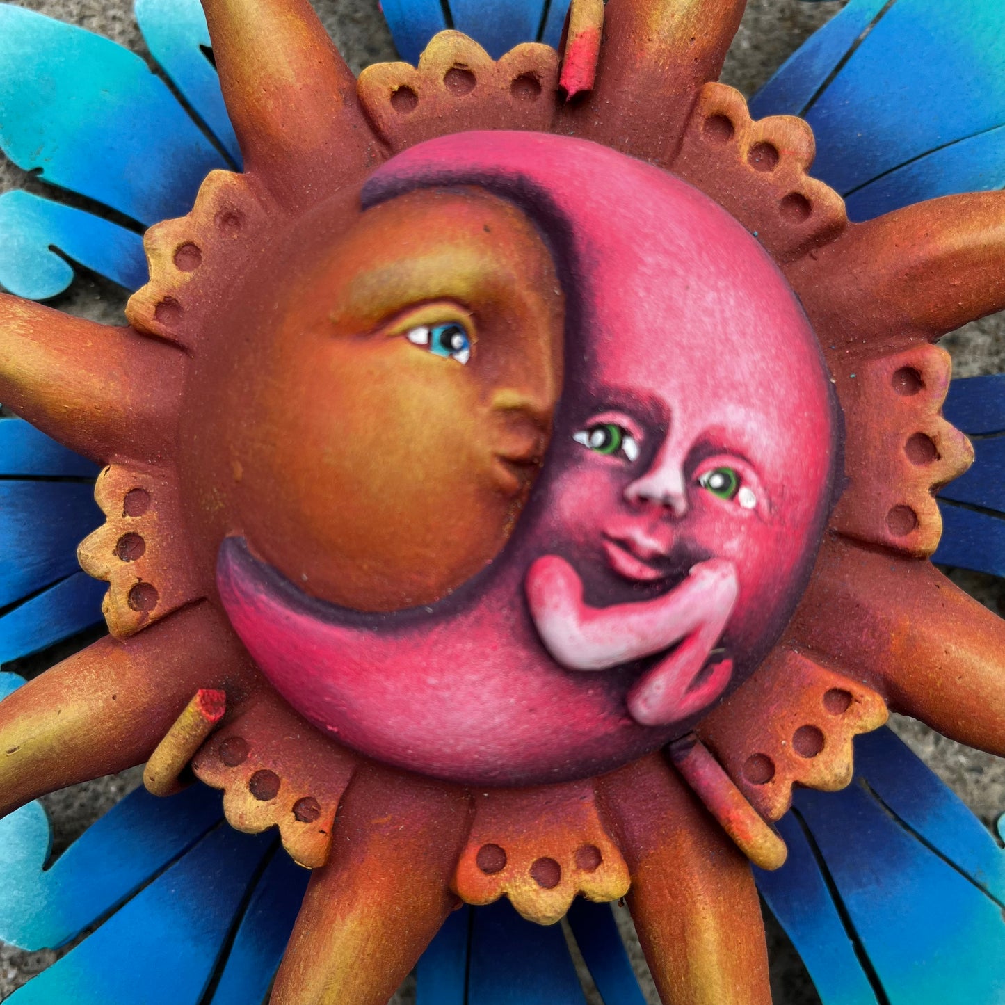 sweet sun kissing pink moon