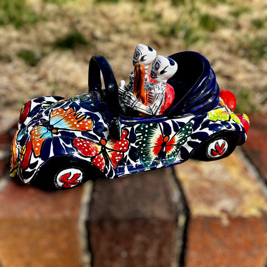 Cruising Catrina‘s in convertible