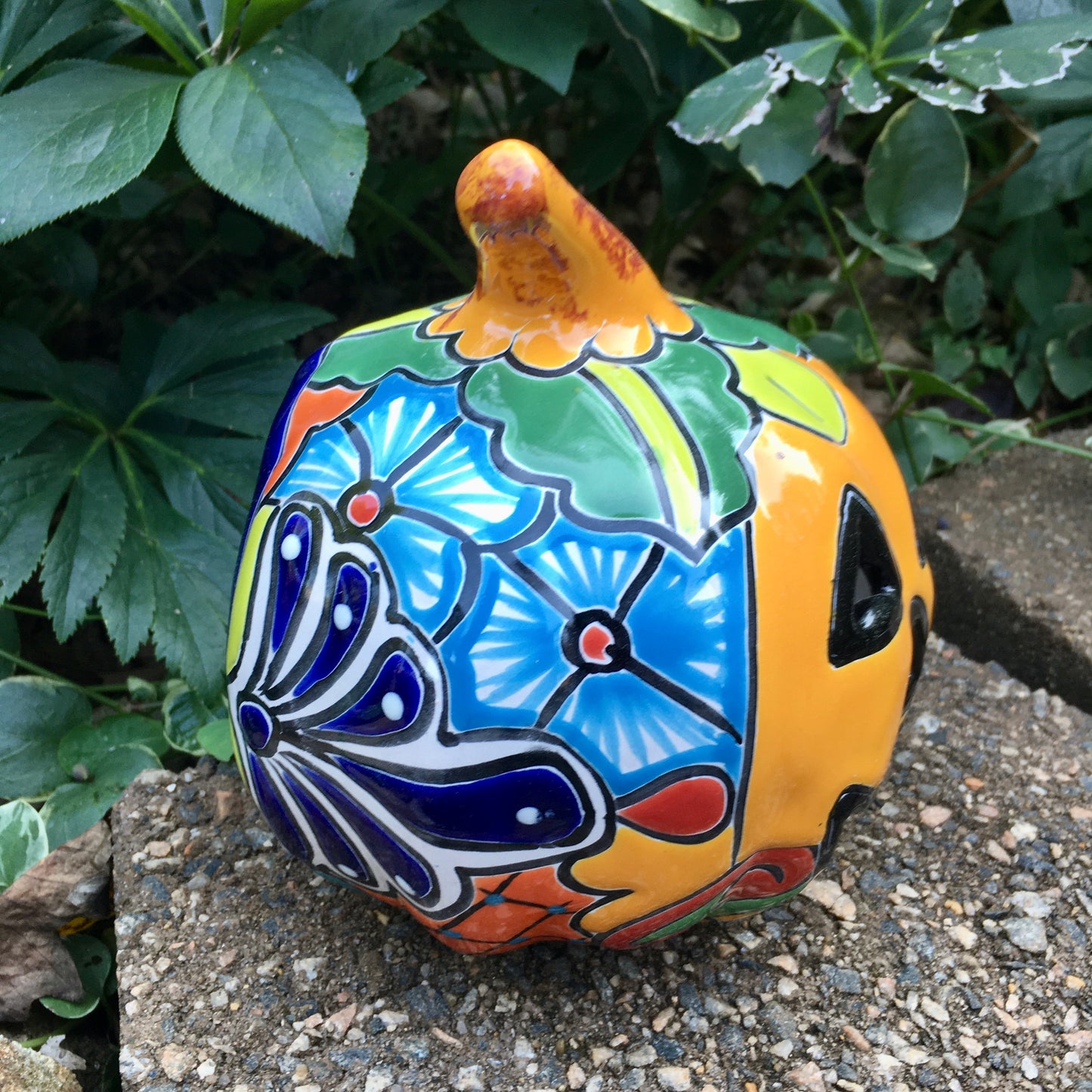 Talavera pumpkin calabaza left side