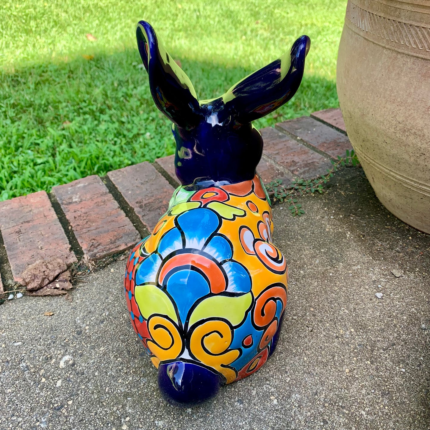Talavera bunny rabbit back