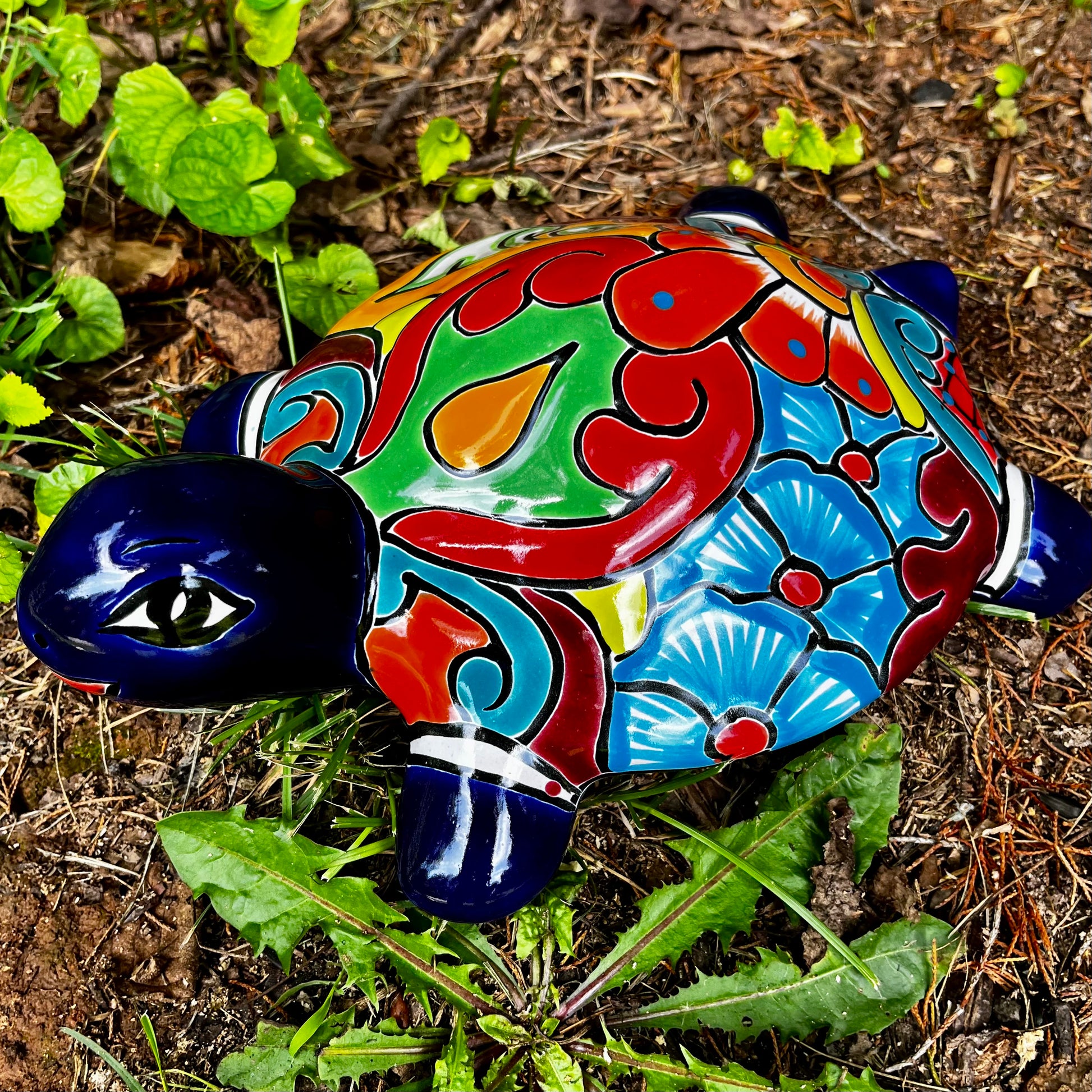 Talavera pottery turtle side