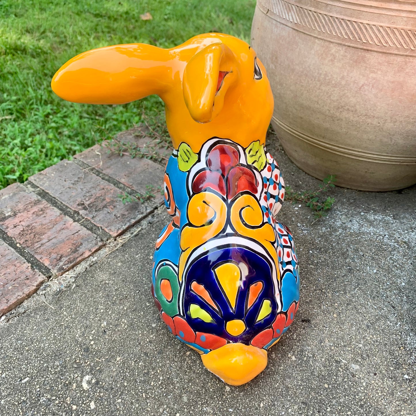 Talavera bunny rabbit standing back