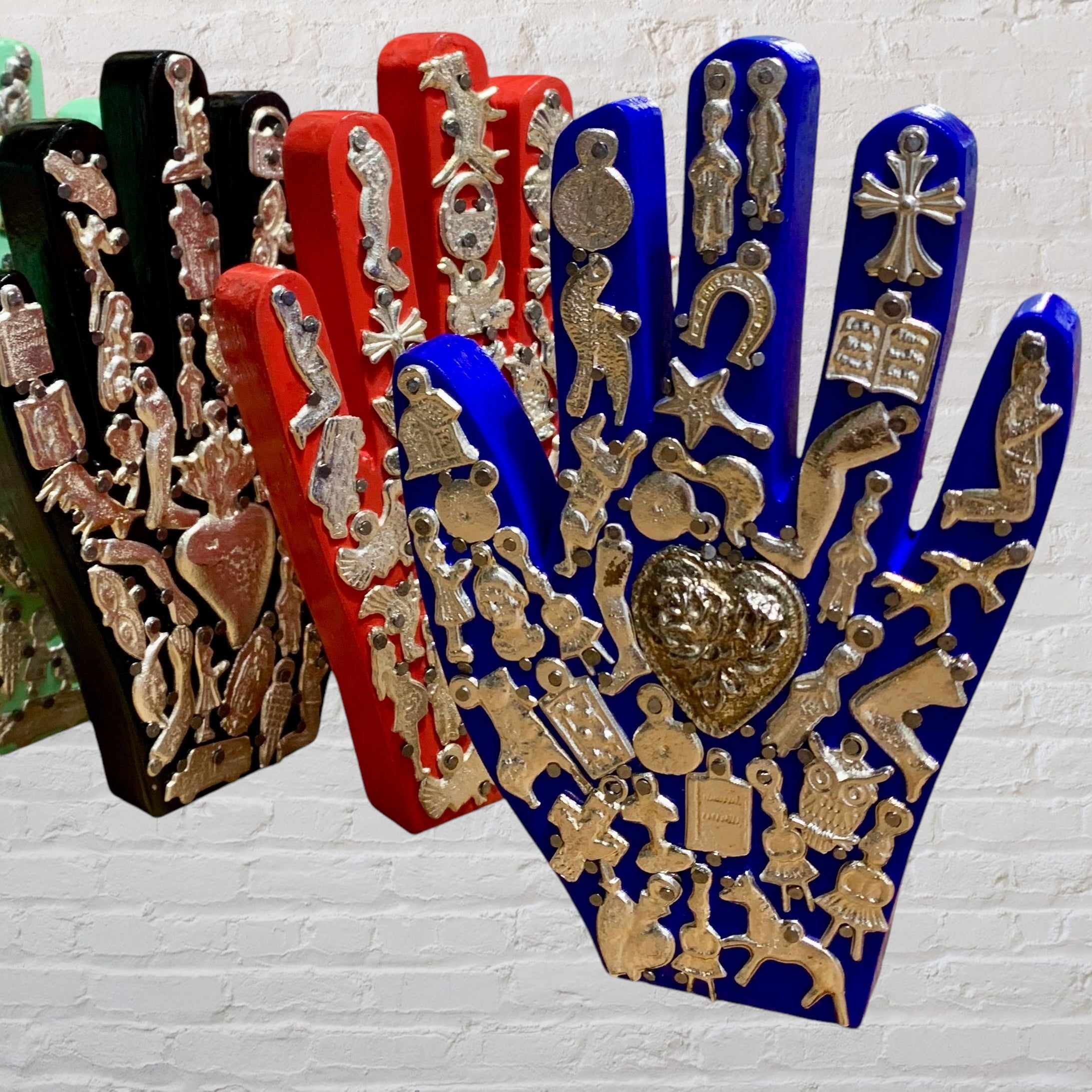 AAA0A1DC-0FB5-425C-B78E-