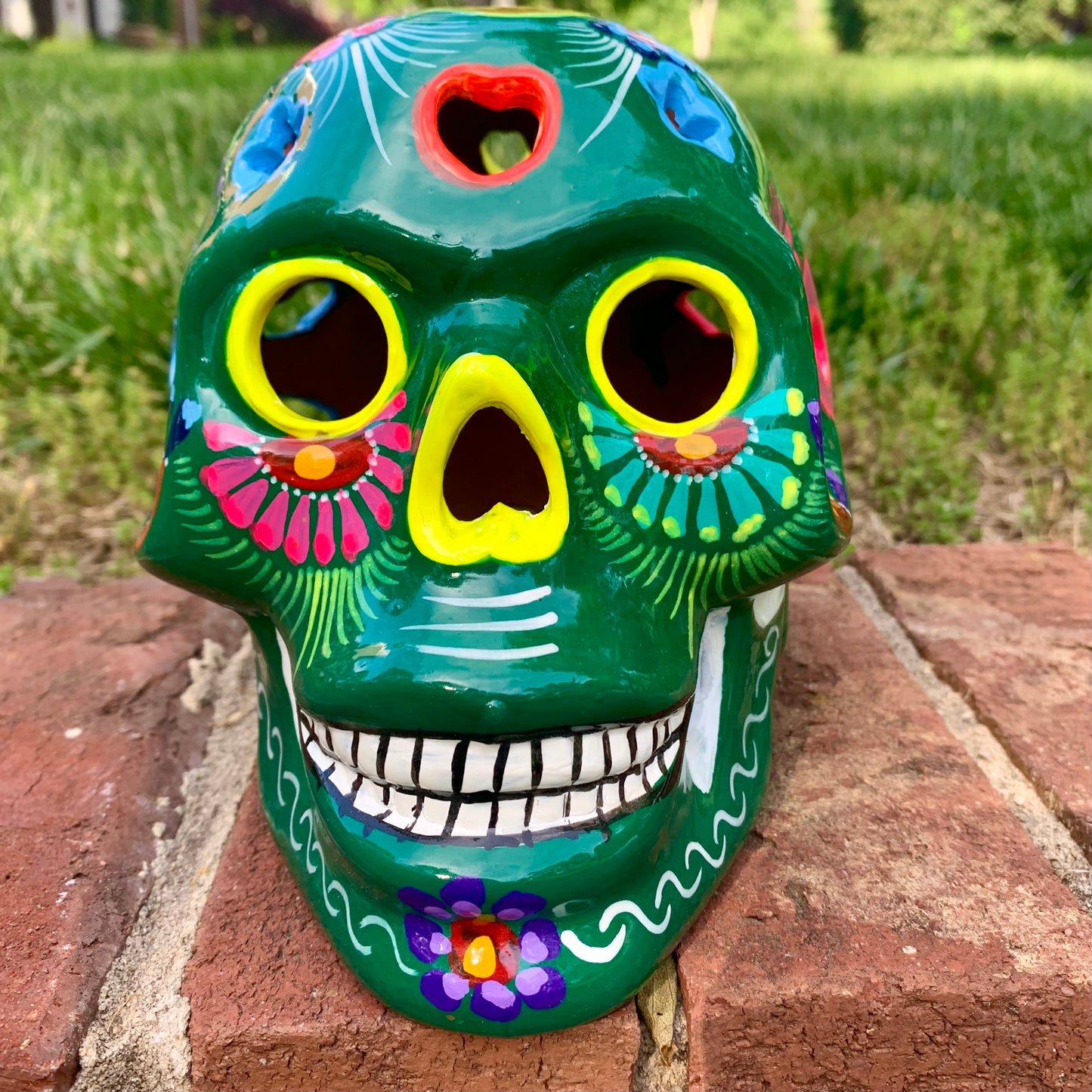 Mexican sugar skull large Lumineria front