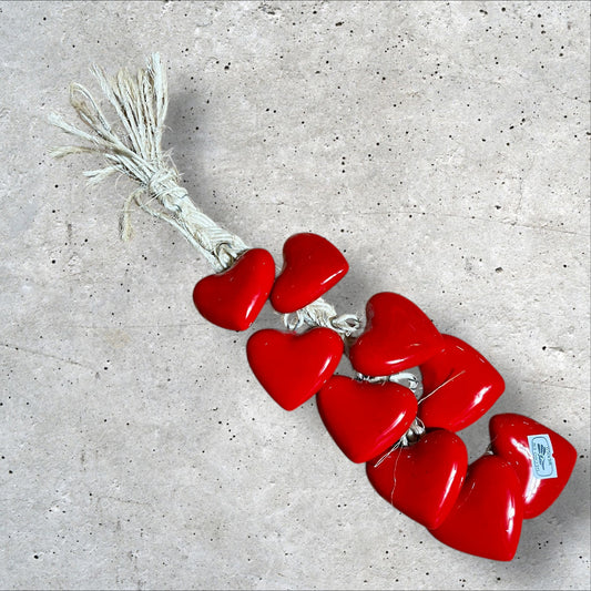 Ceramic string of hearts red