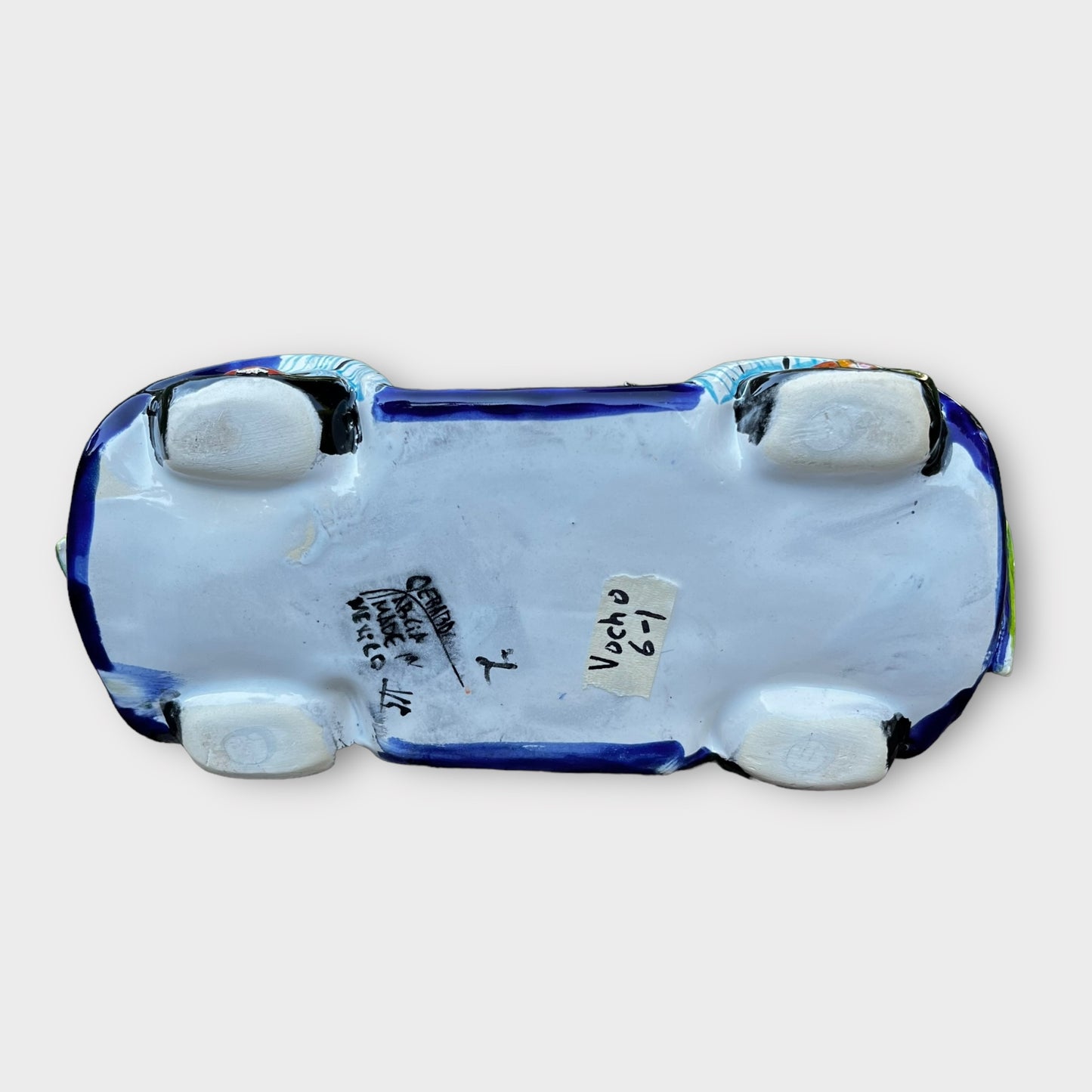 Mexican Catrina friends in a convertible bottom