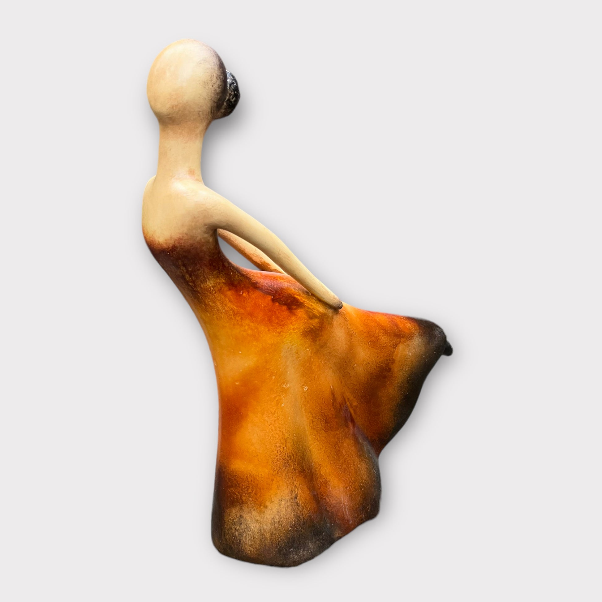 Loretta Bertoli's Yara Scultpure Sienna no background