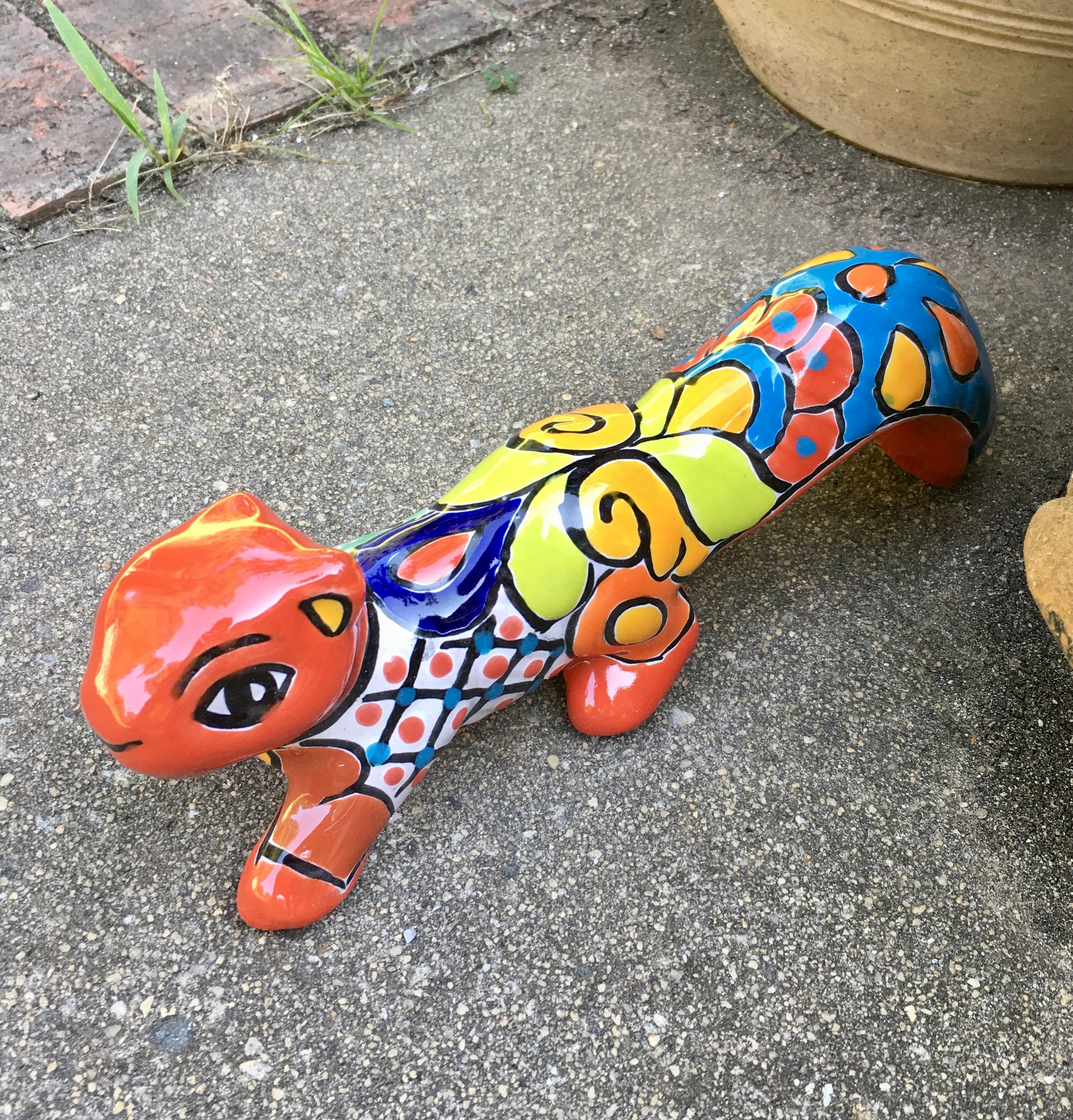 Talavera squirrel side