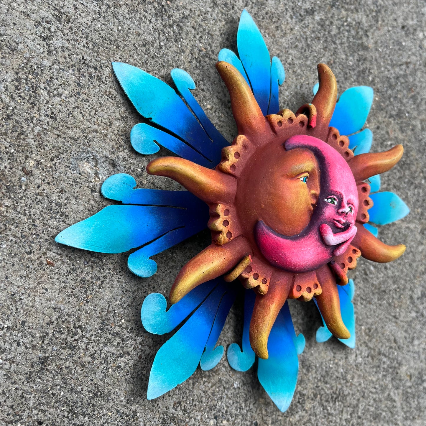 sweet sun kissing pink moon side