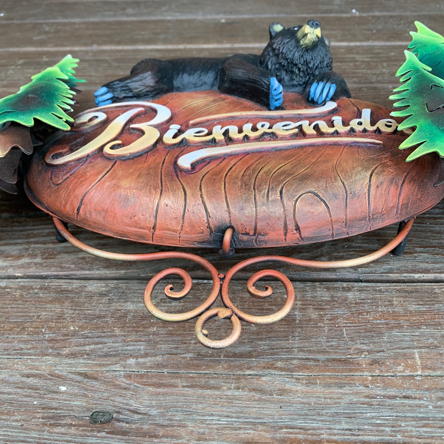 Black Bear Bienvenido Sign