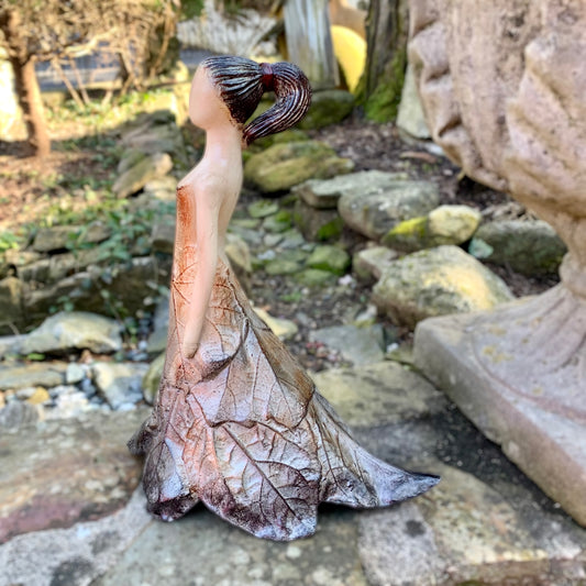 Elsa leaf dress loretta bertoli sculpture figurine