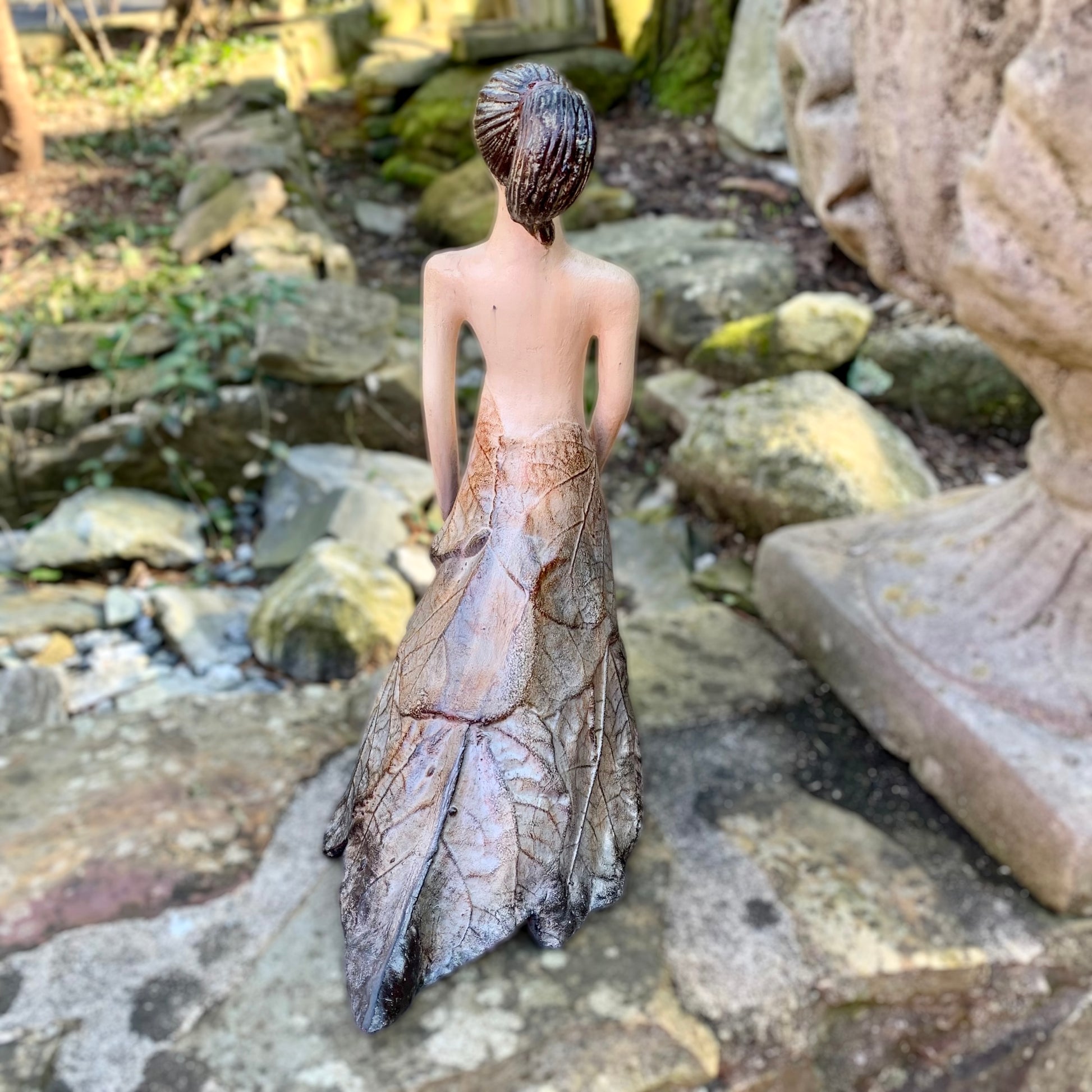 Elsa leaf dress loretta bertoli sculpture figurine