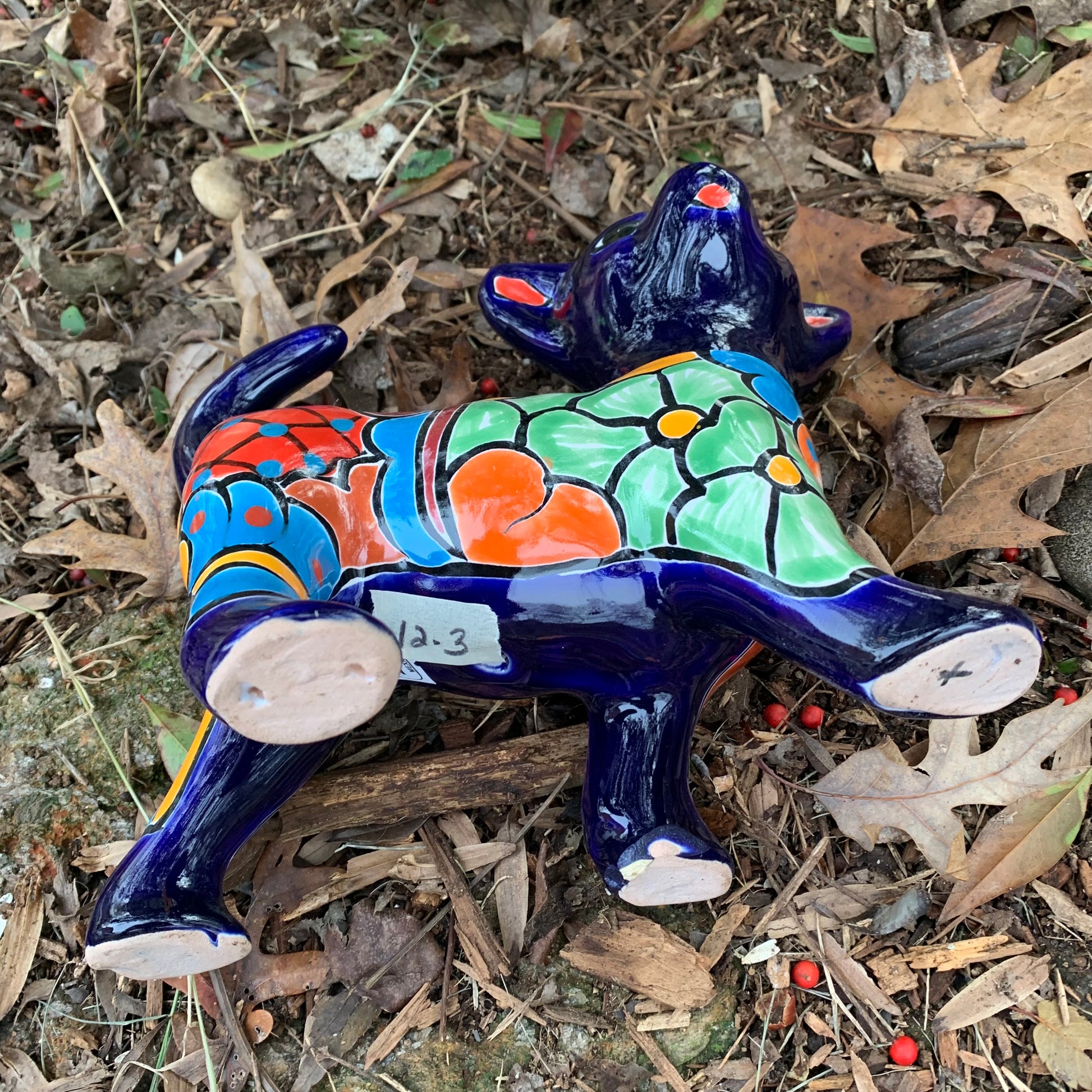 Chihuahua Talavera pottery bottom