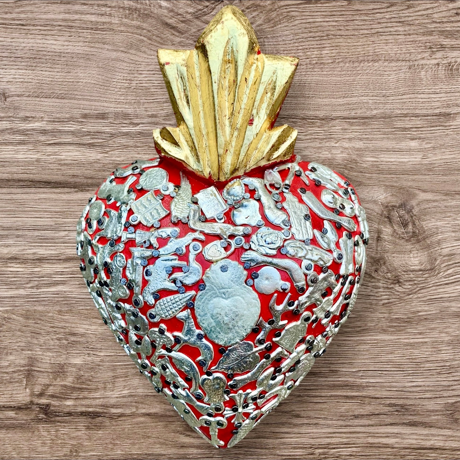  Milagros Heart Folk Art