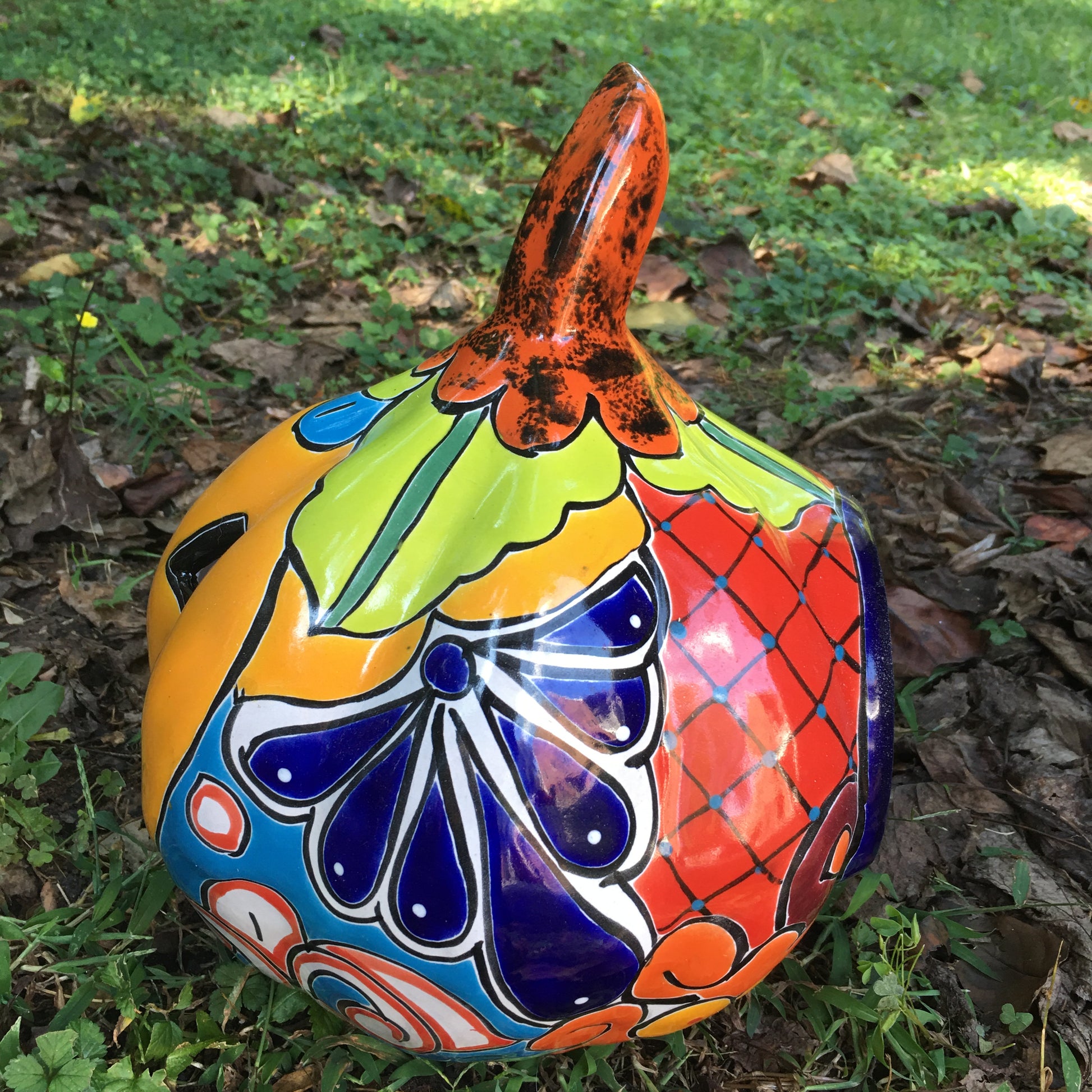Talavera pumpkin large side