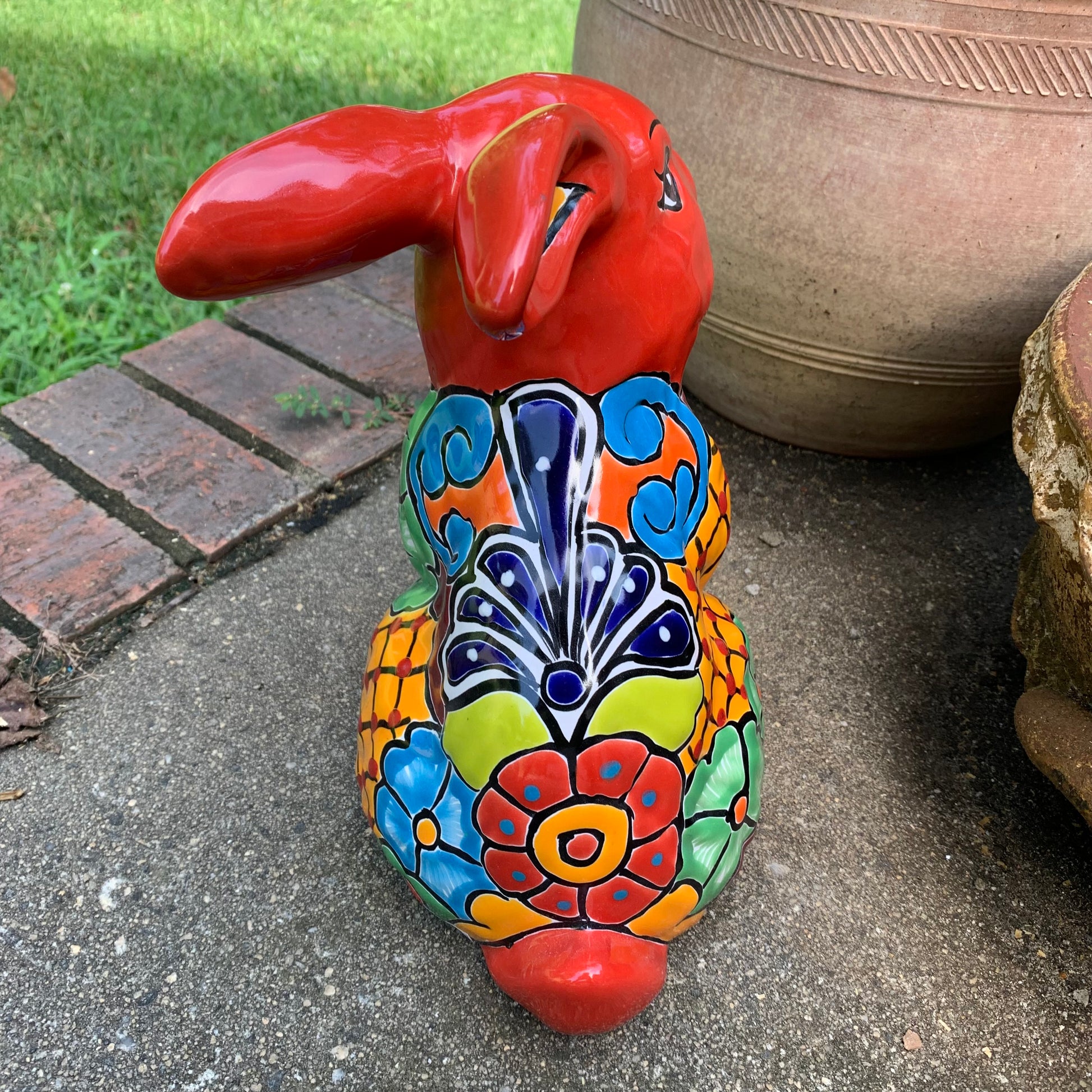 Talavera bunny rabbit standing back