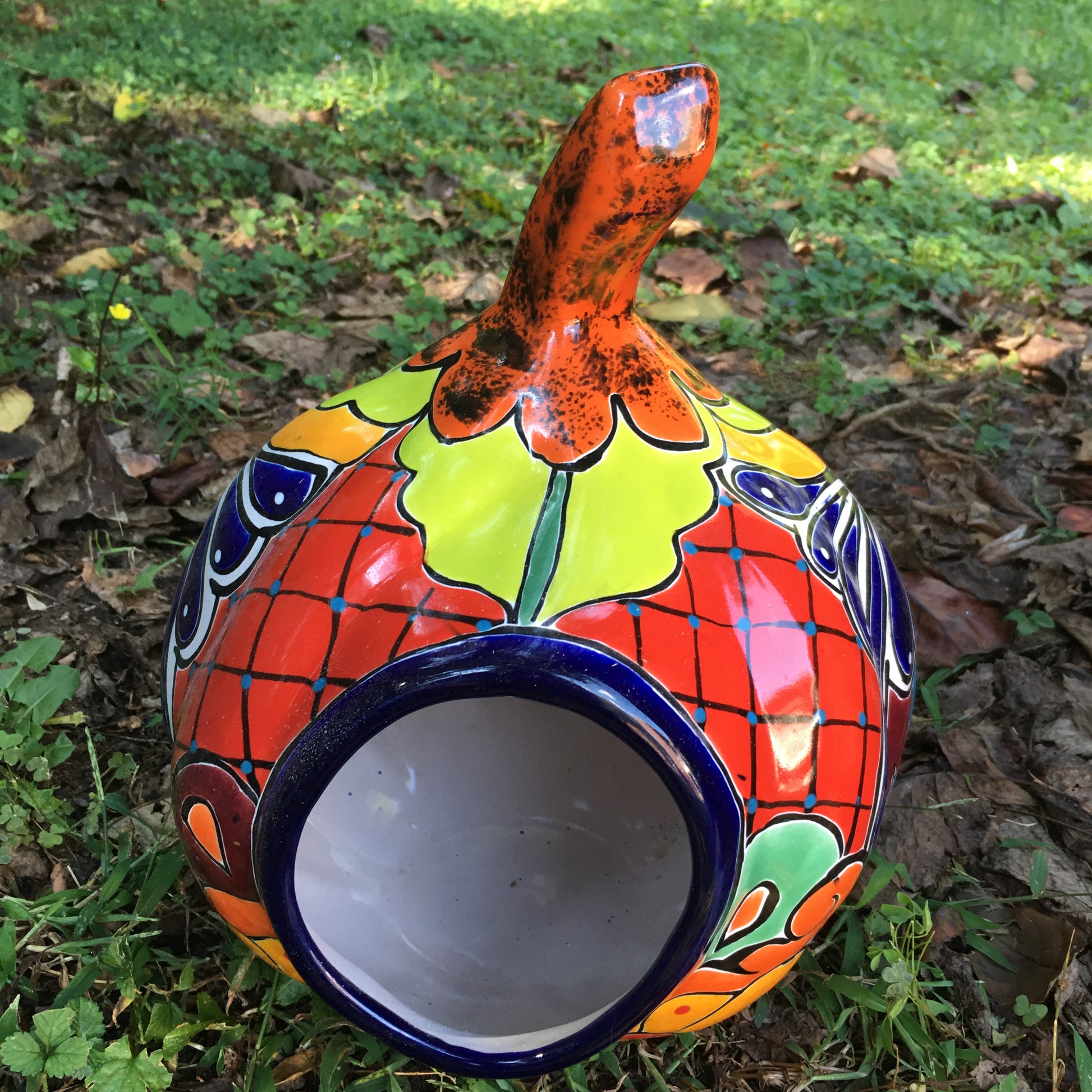 Talavera pumpkin large back