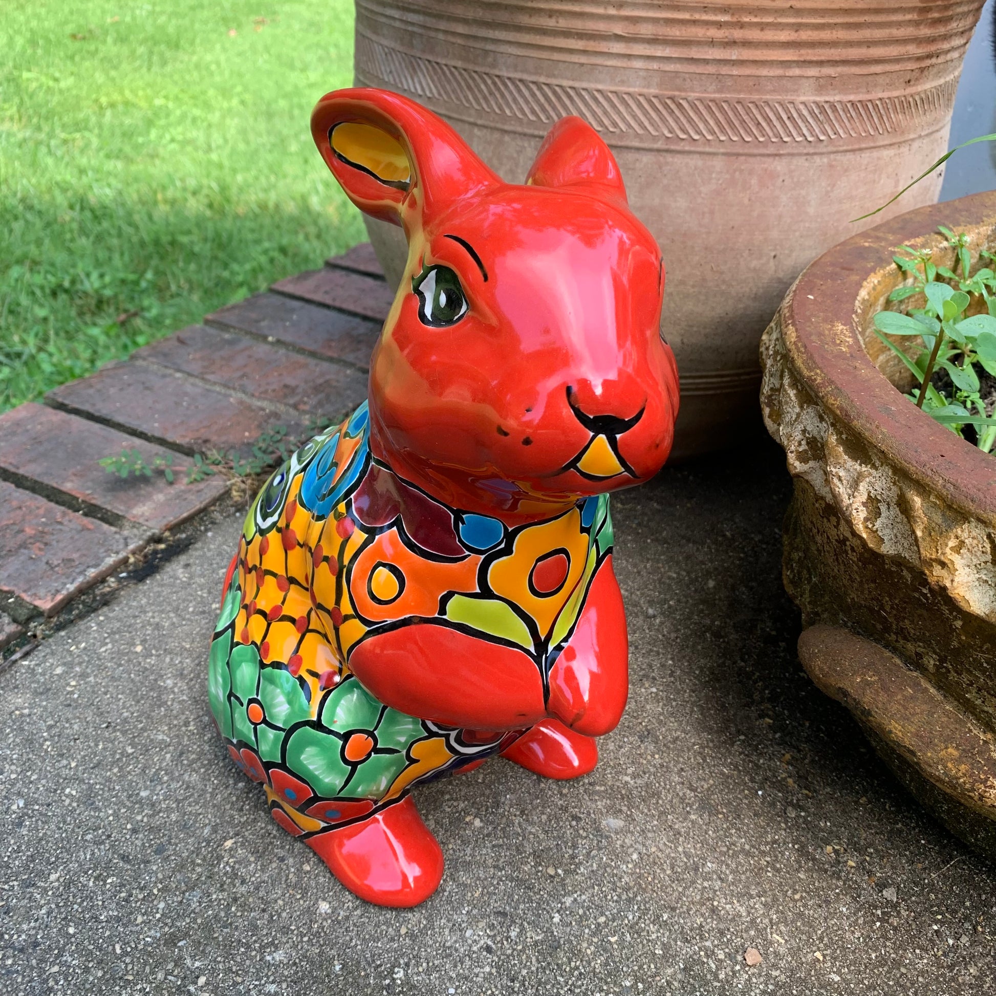 Talavera bunny rabbit standing