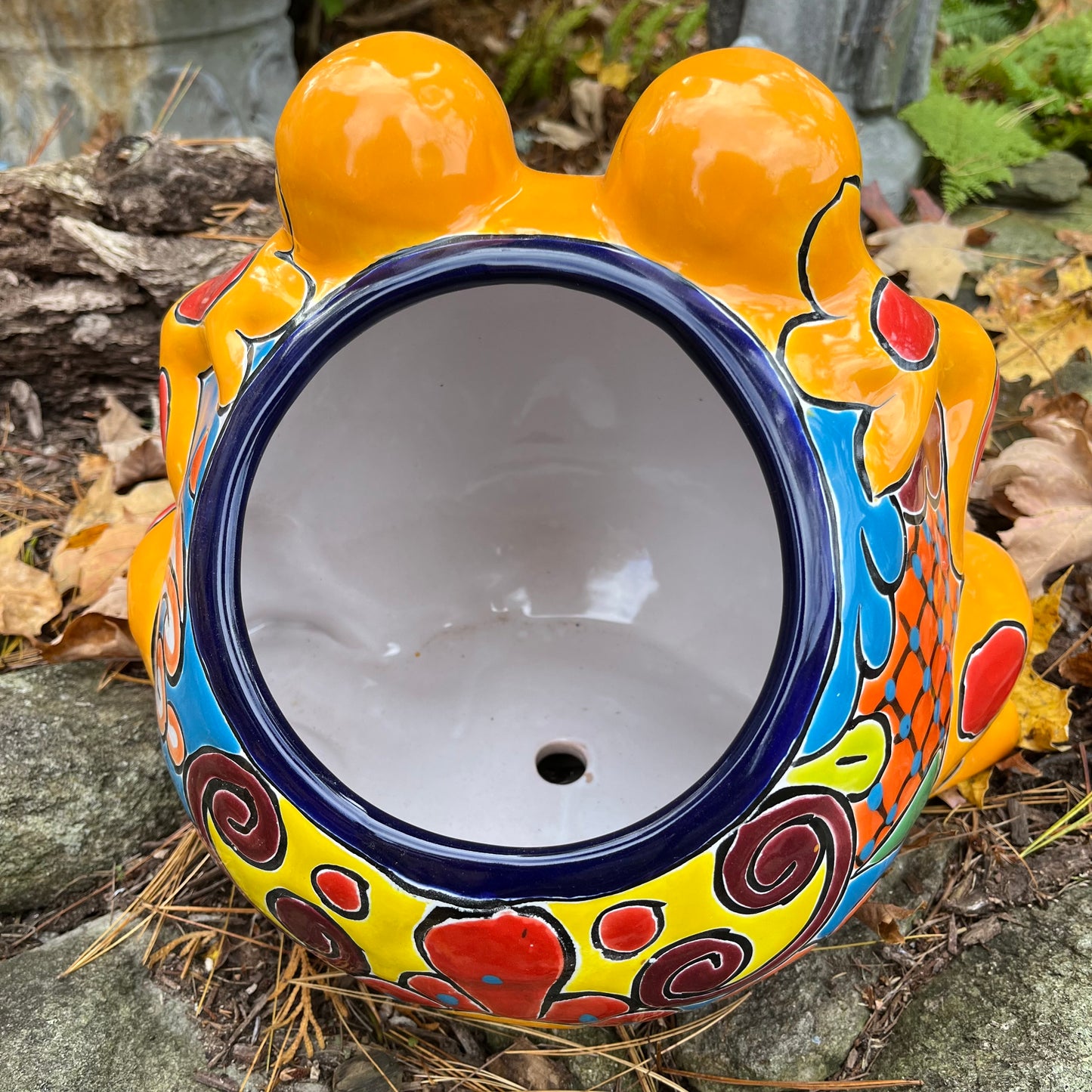 Mexican Talavera Gordo frog planter back