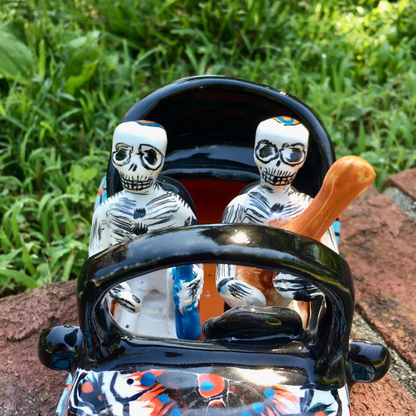 Close up of CATRINA‘s in convertible