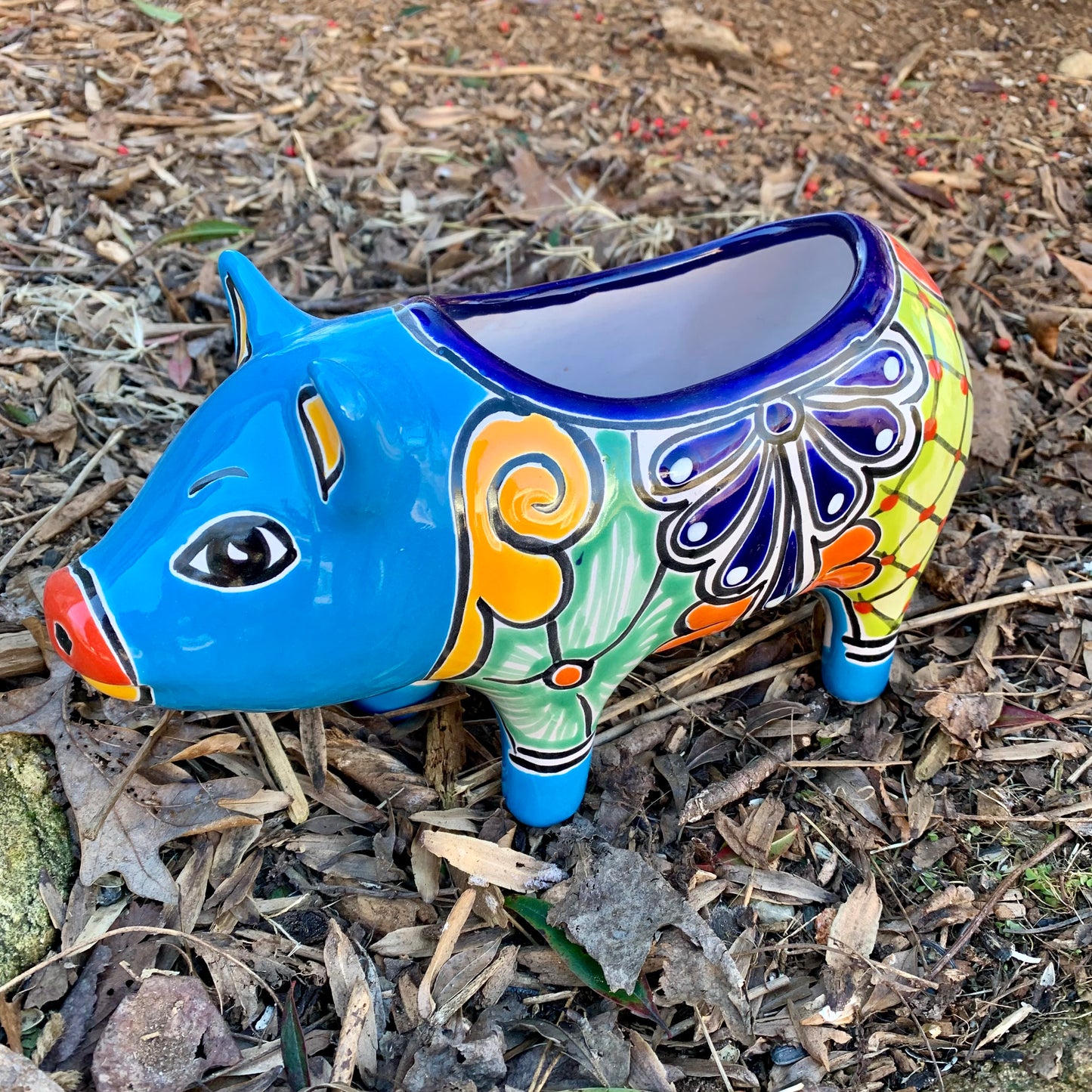 Talavera pottery, pig planting pot side