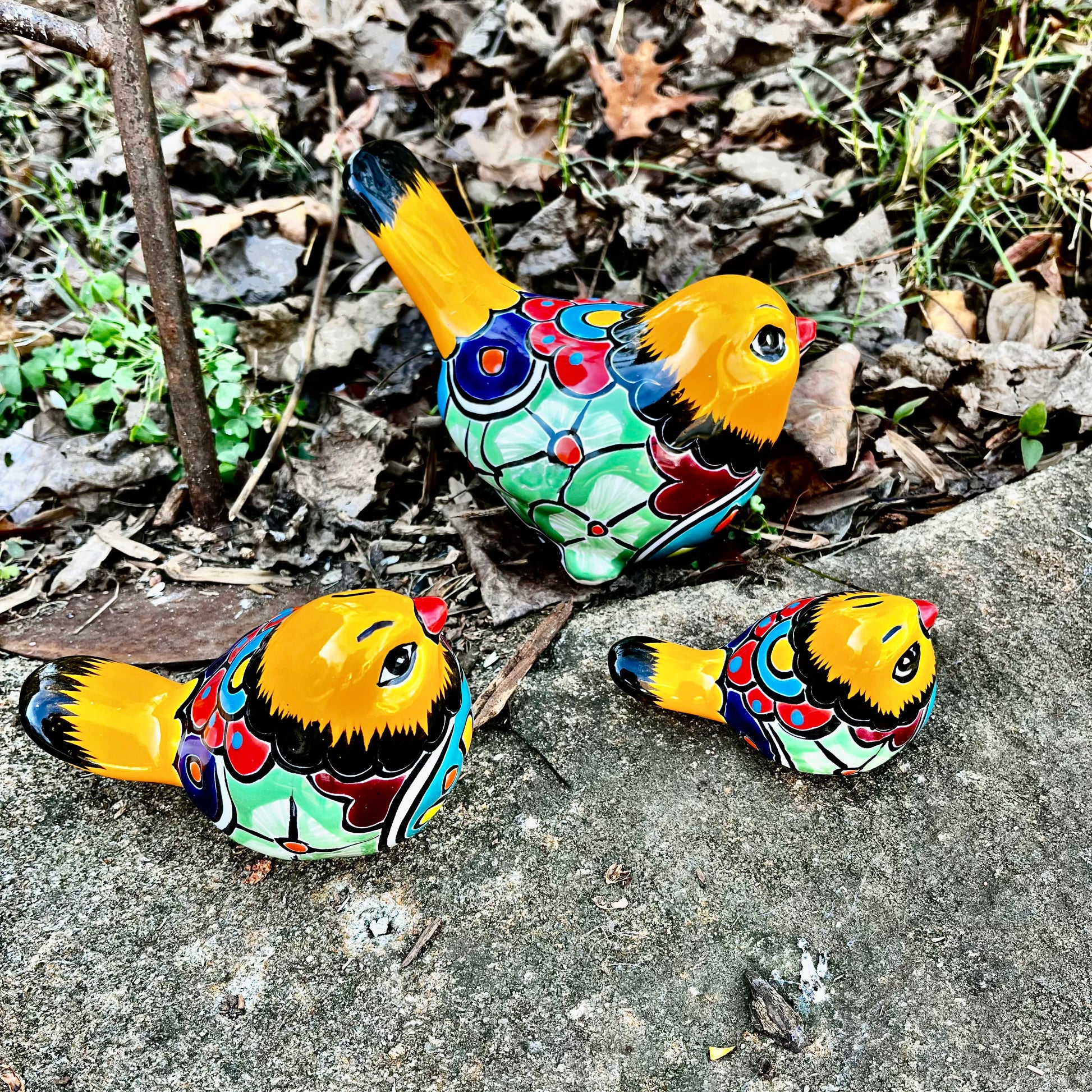 Talavera pottery birds side