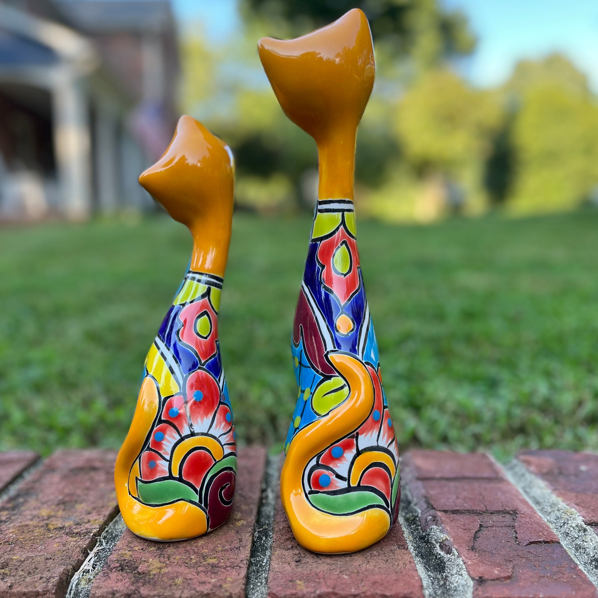 Talavera kitten cat set back