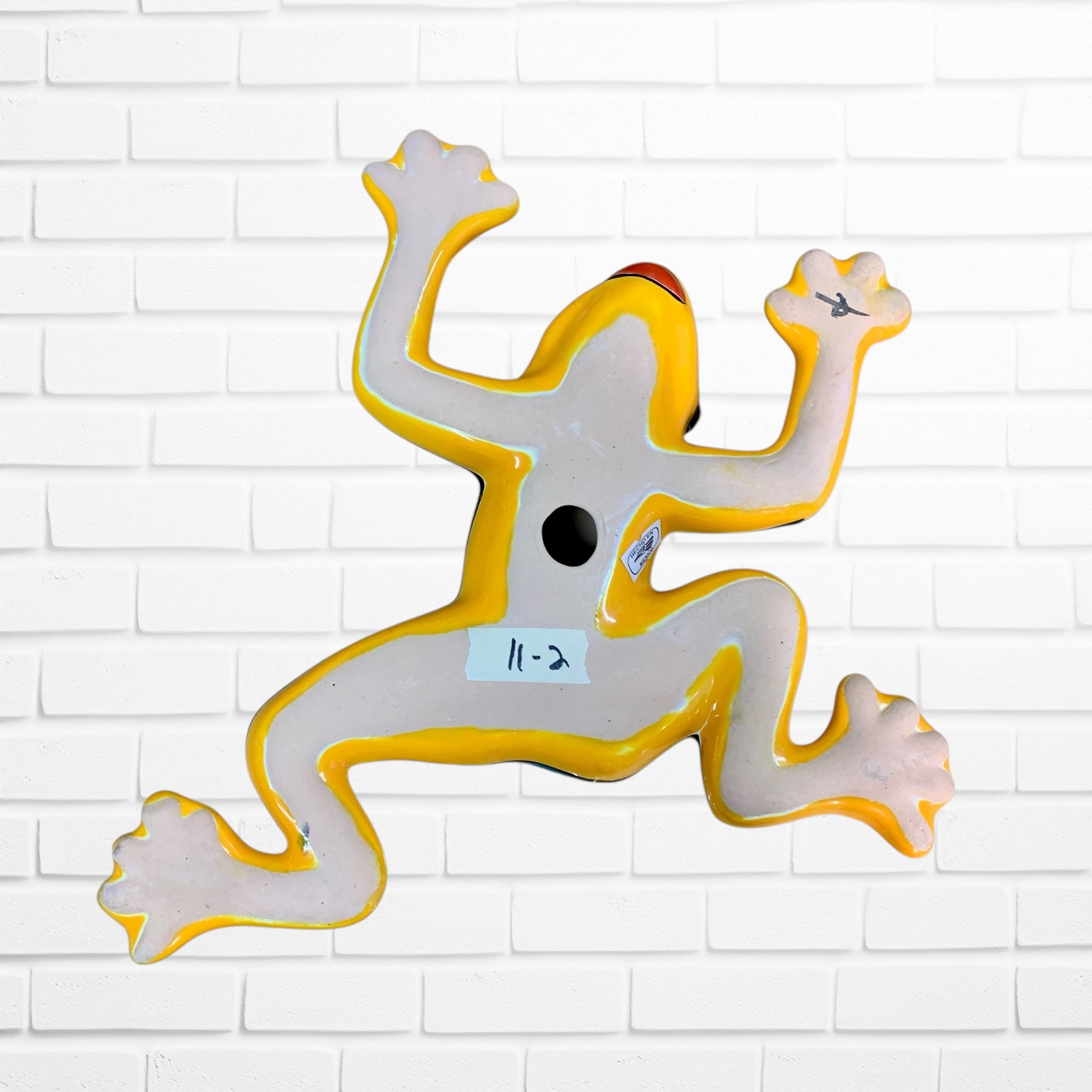 Talavera wall frog Gordo in Amarillo Bottom