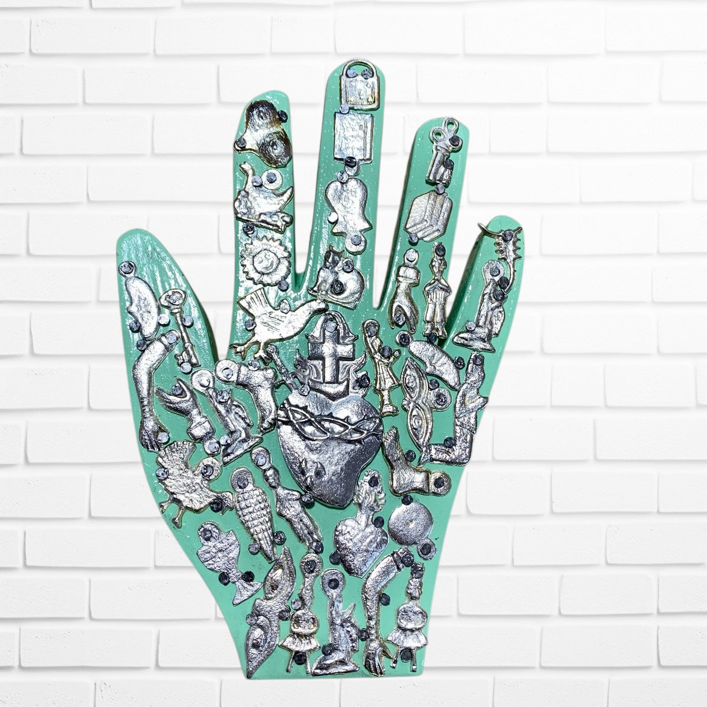 Milagros Healing Hand Chico