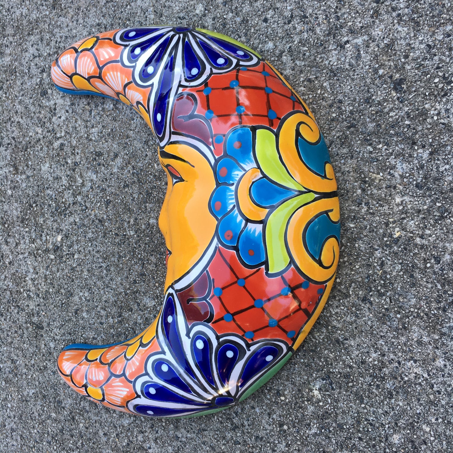 Talavera Moon grande curved side