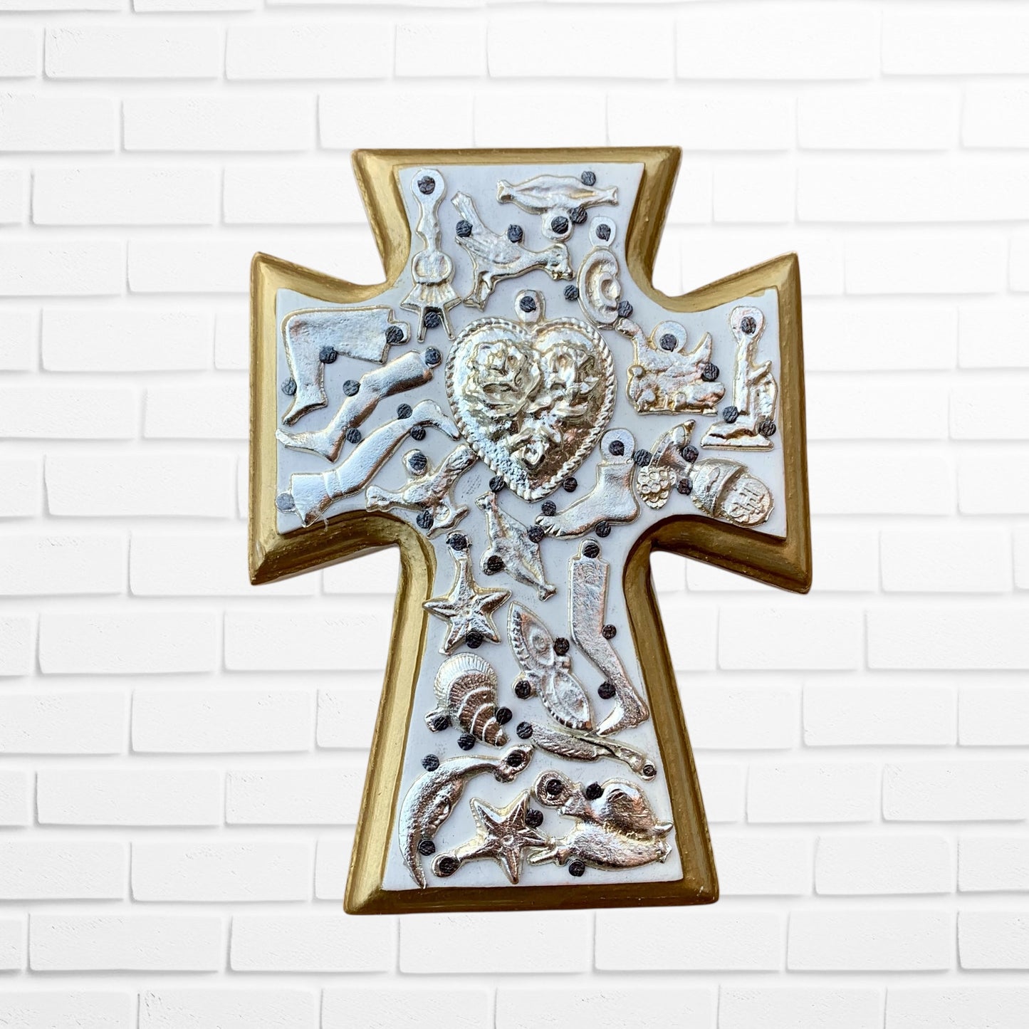 Milagros Wood Cross Chico Blanco
