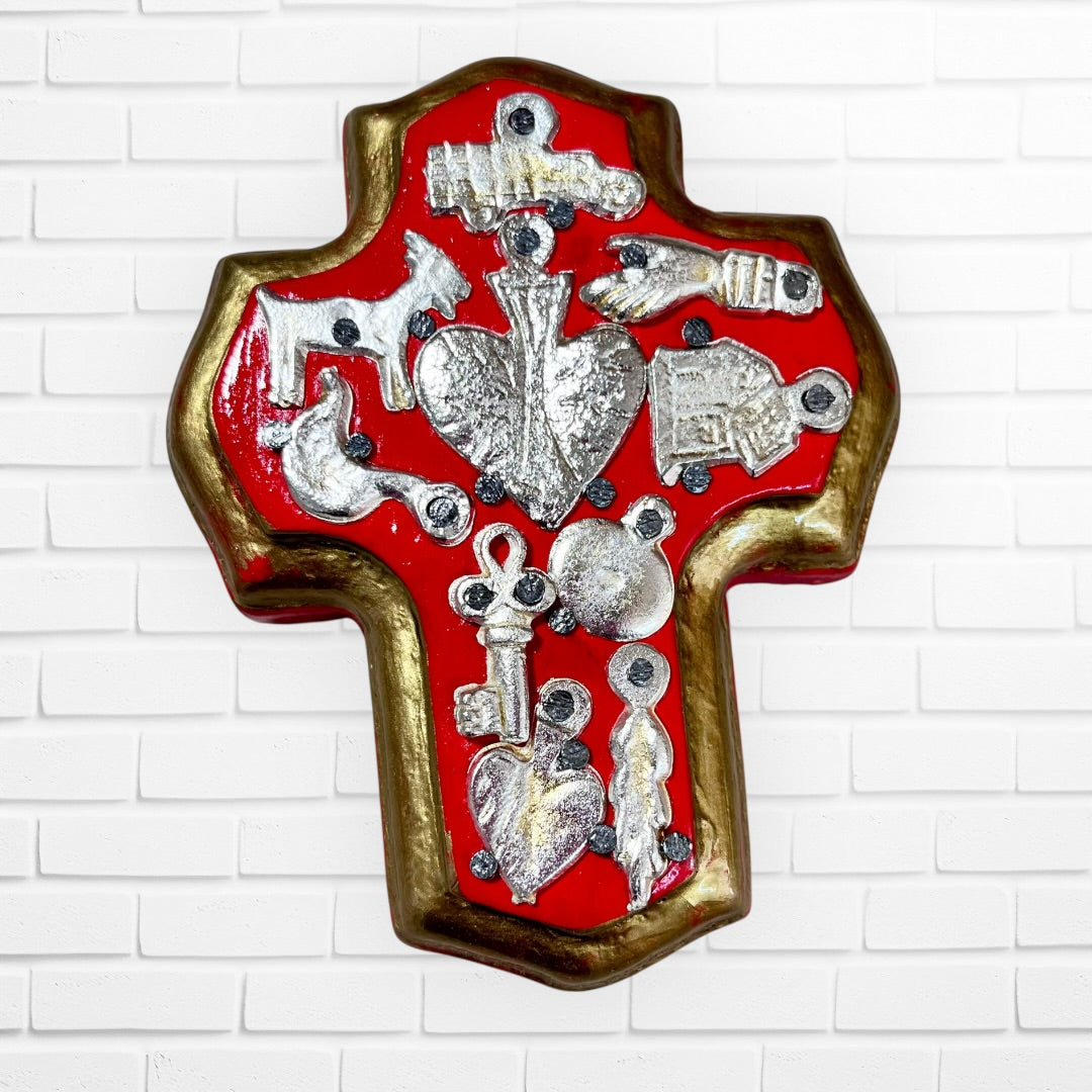 Wood Milagros folk art cross mini Red heart center