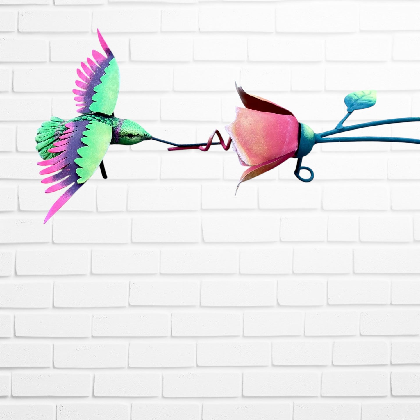 Hummingbird with Orange Floral three dimensional side view