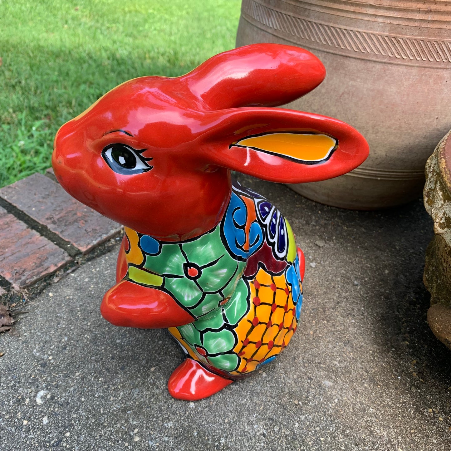 Talavera bunny rabbit standing side by side