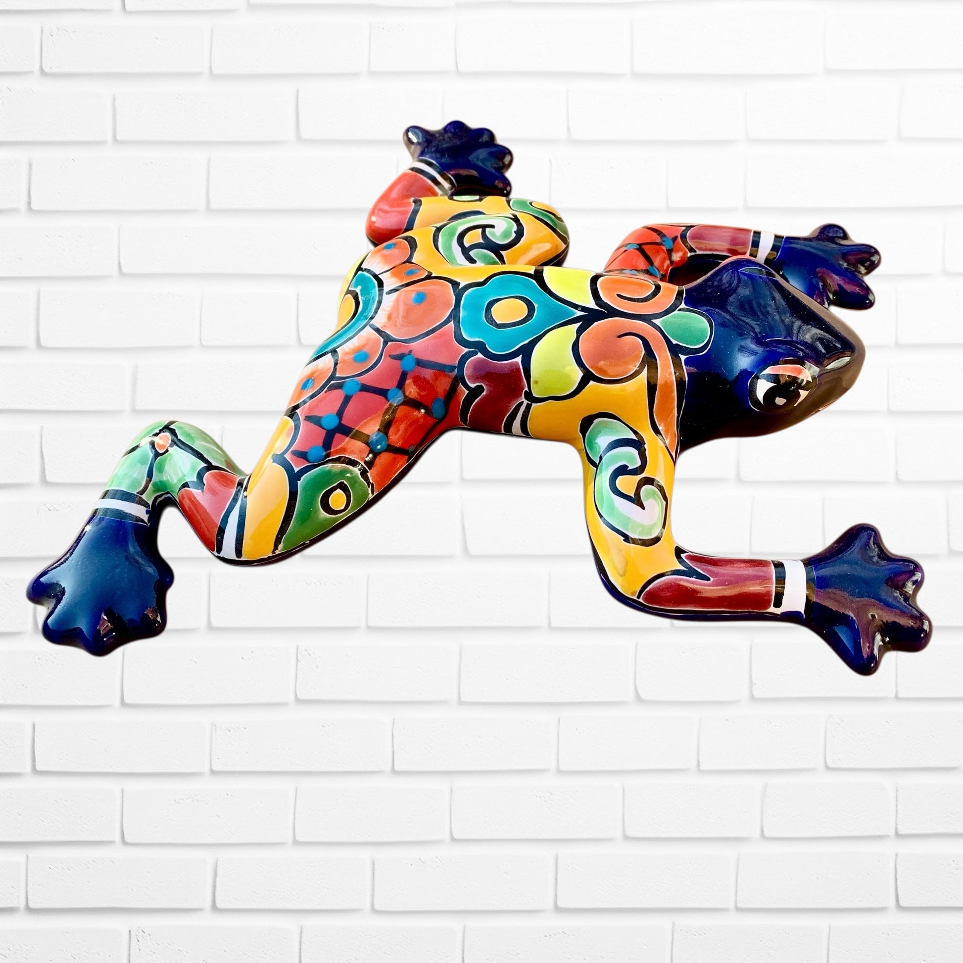 Talavera Gordo wall frog Azul left side