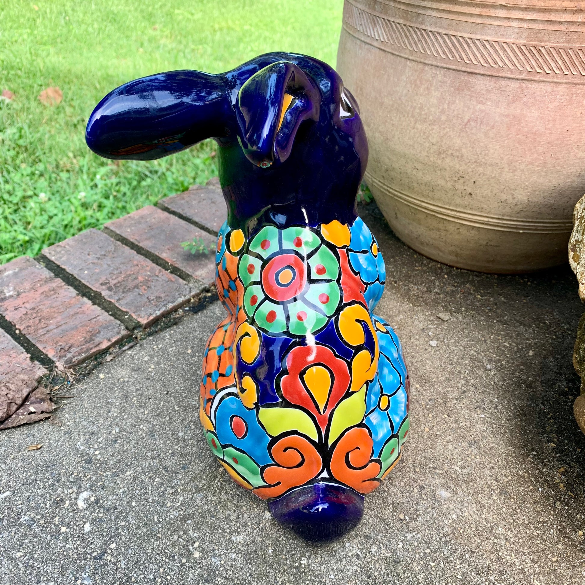 Talavera bunny rabbit standing back