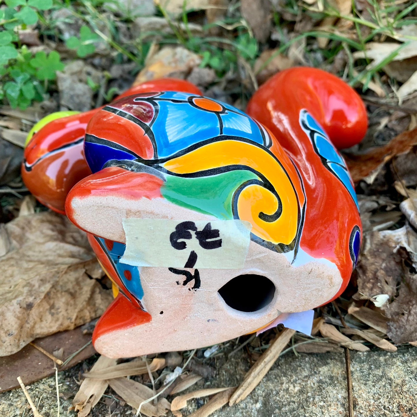 Talavera Pottery Squirrel holding nut bottom