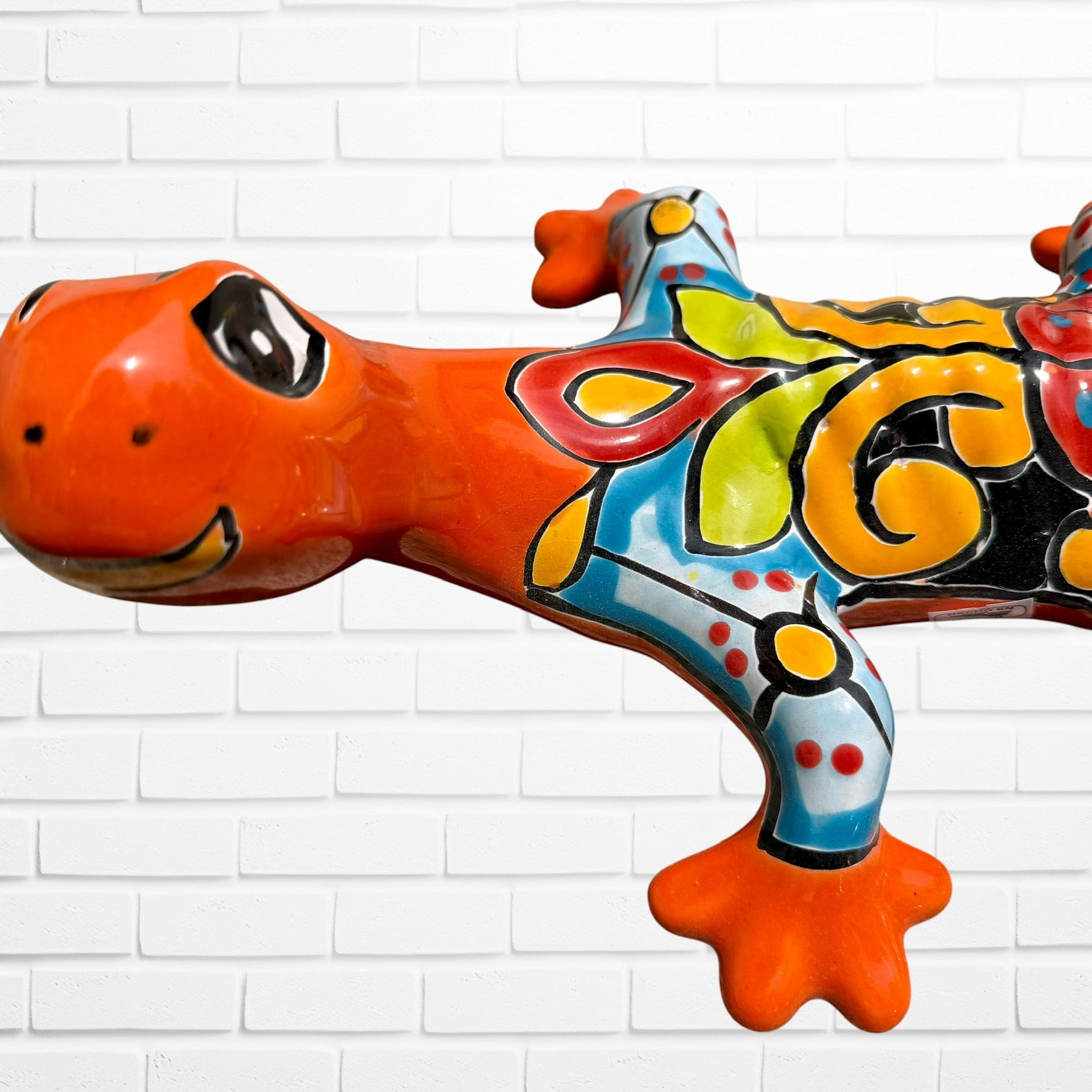 Mexican Talavera Grande Lizard Salamander face