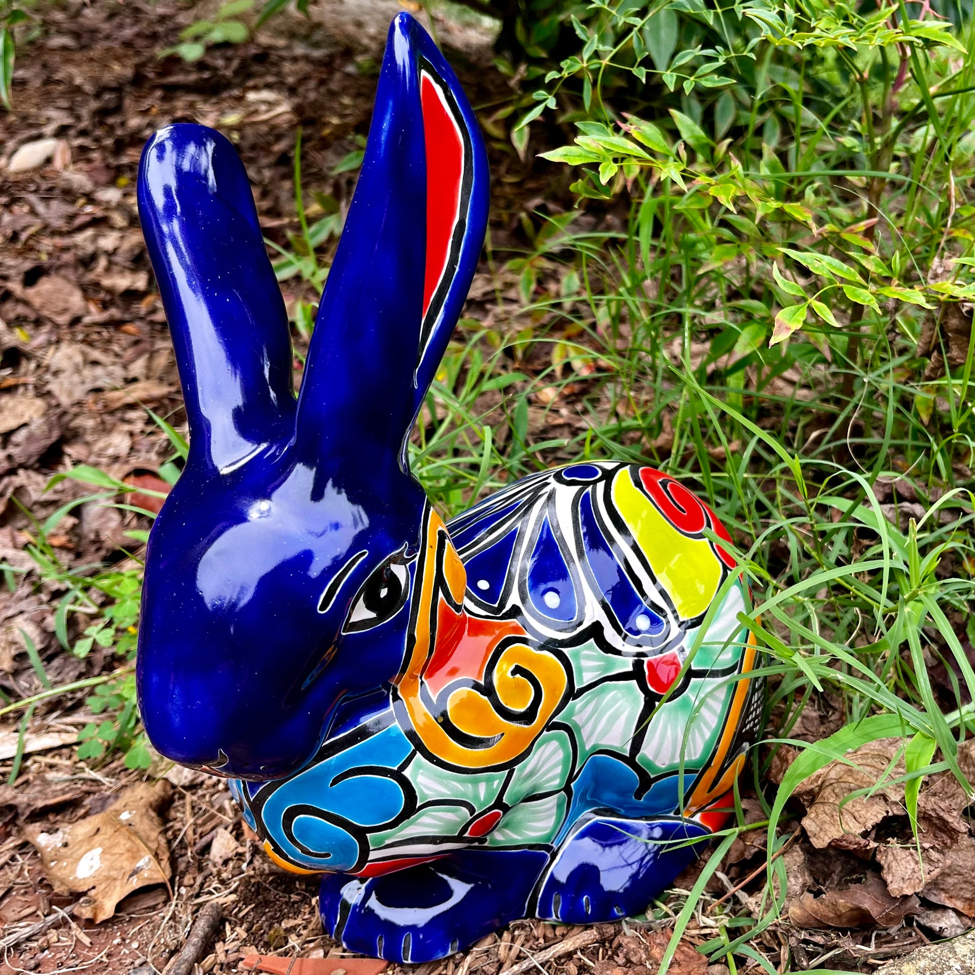 Talavera bunny rabbit figurine