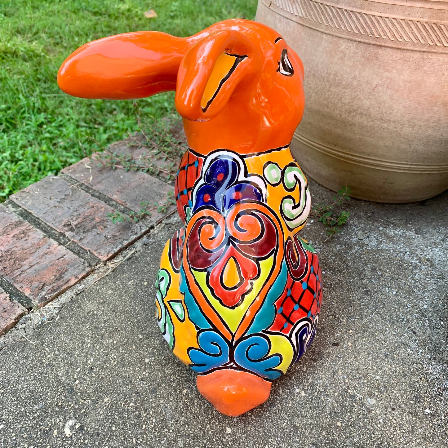 Talavera bunny rabbit standing back