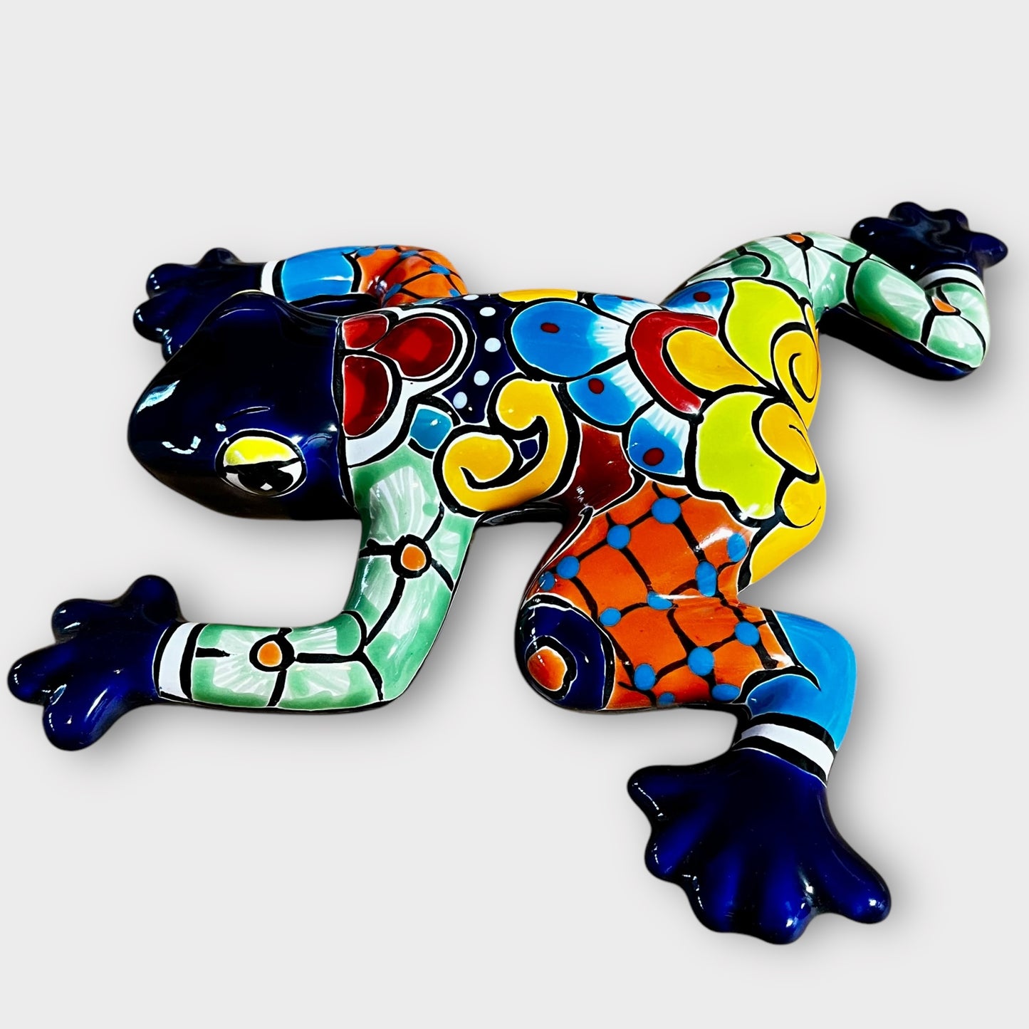 Talavera wall frog Gordo right side