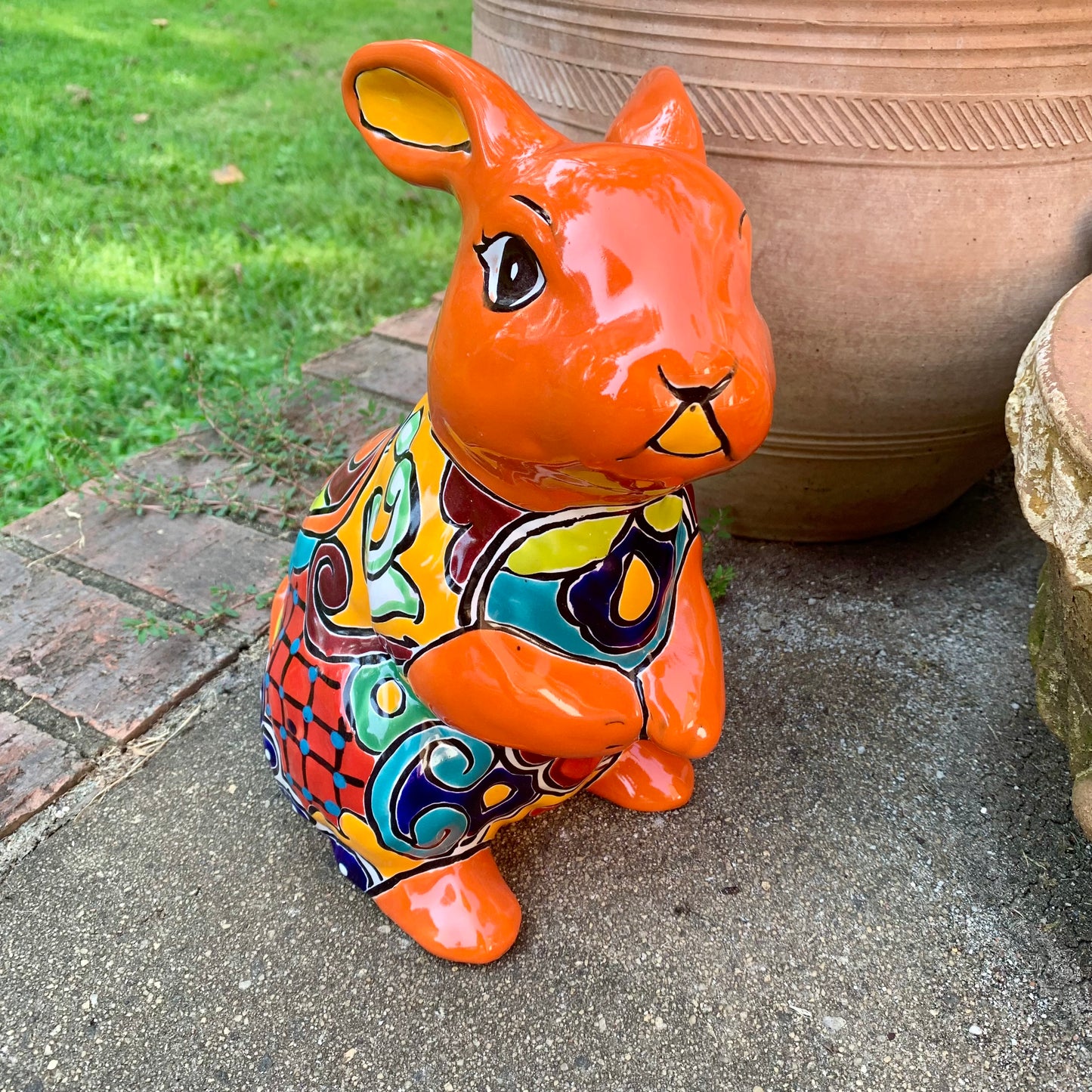 Talavera bunny rabbit standing 
