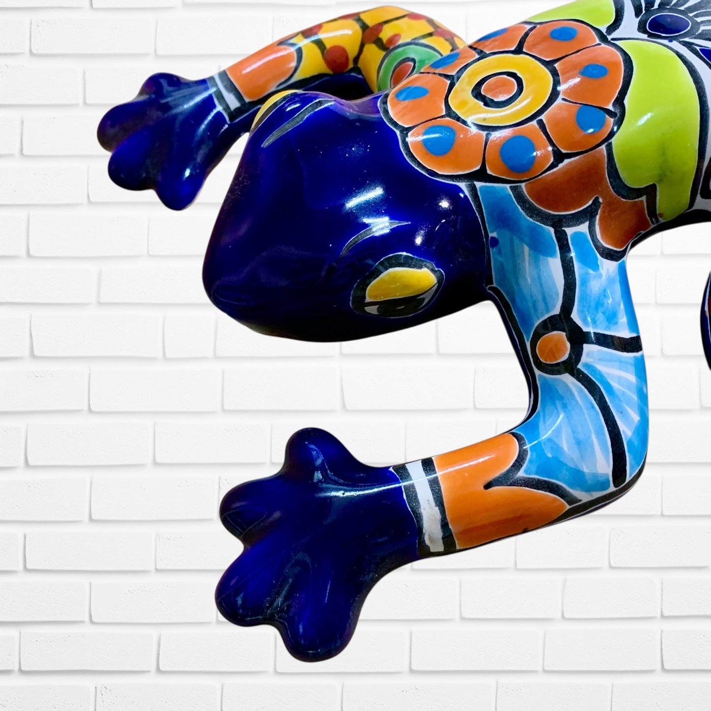 Talavera wall frog Gordo in azul cobalt Face
