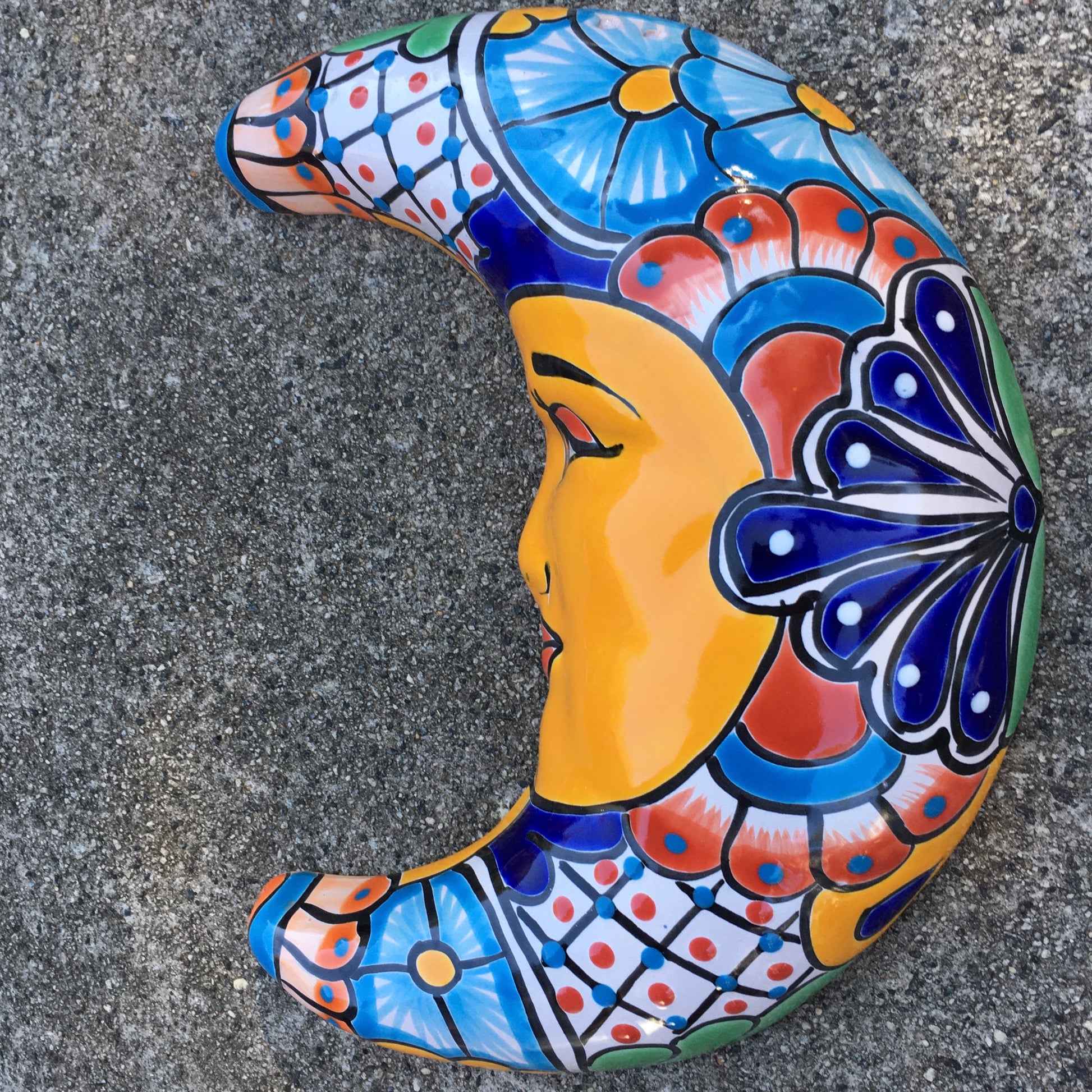 Talavera Moon grande curved side