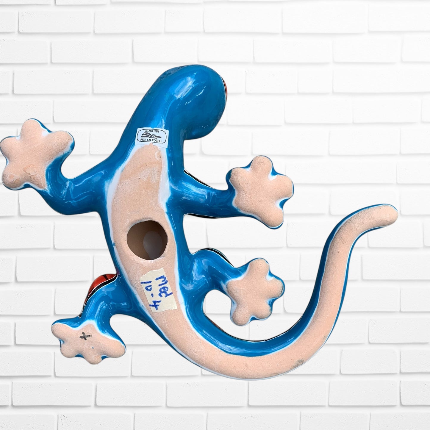 Talavera salamander lizard bottom view with hole for hanging