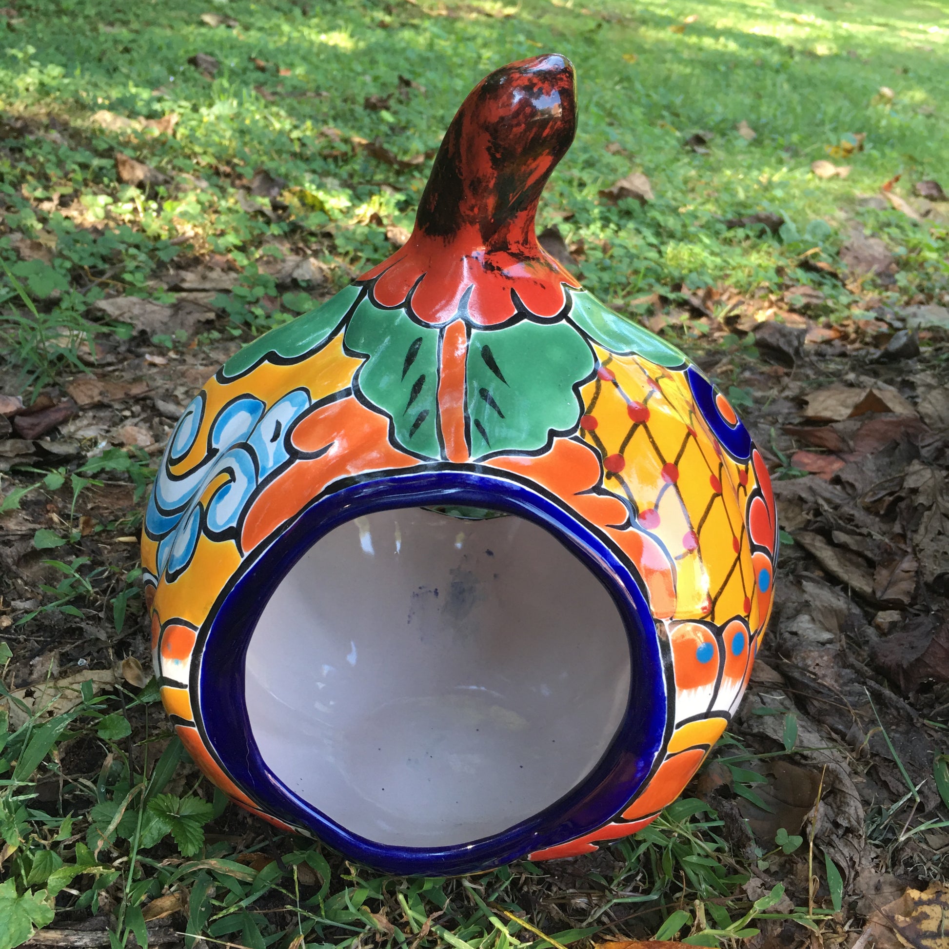 Talavera pumpkin large back