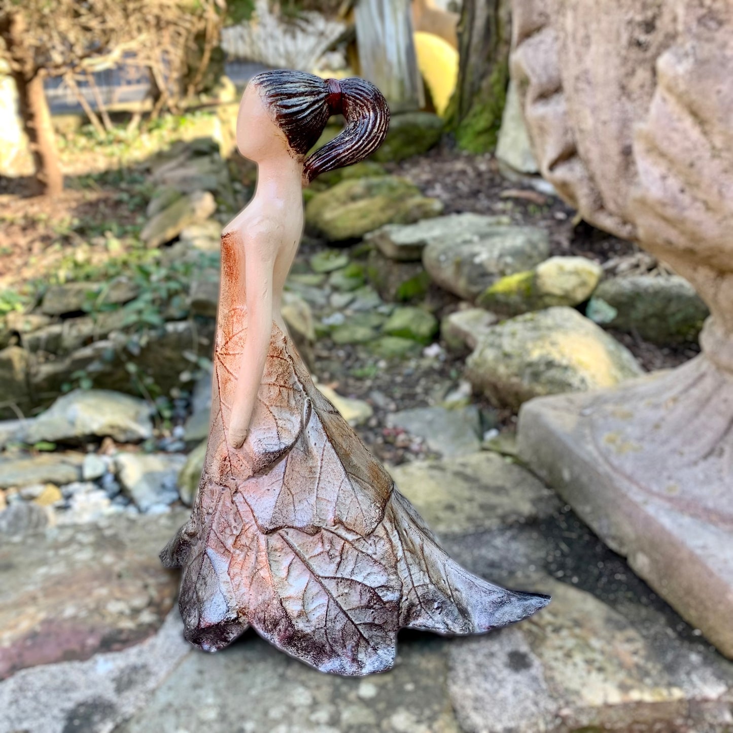 Elsa leaf dress loretta bertoli sculpture figurine